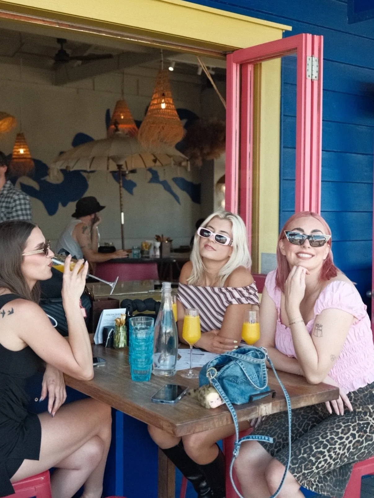 It&rsquo;s a wyld summer 🧡
Open everyday all summer long 8am - 6pm ☕️🍹🍊
📸 @hannstech_hair