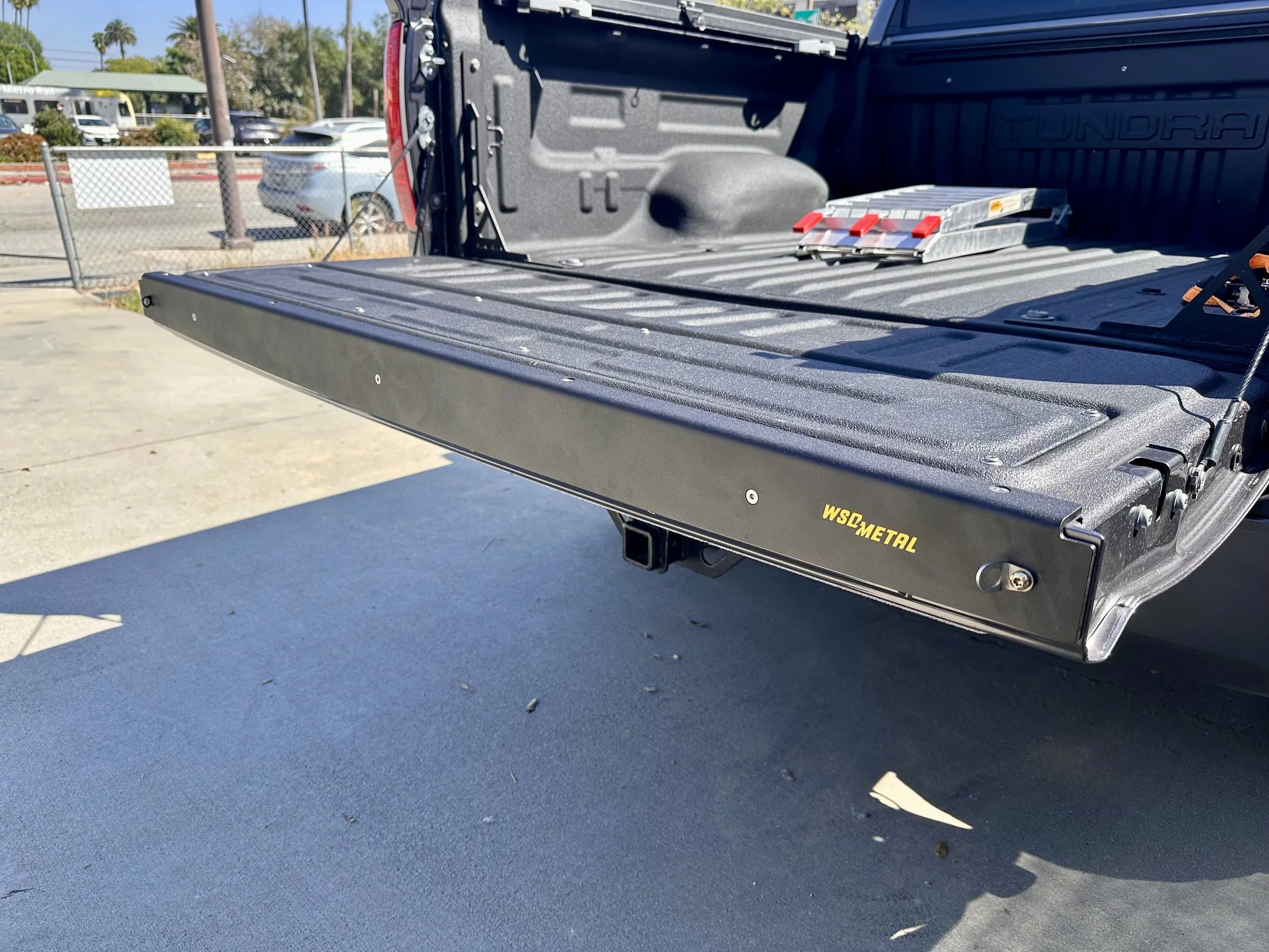 2007-2014 Tundra HD Tailgate Cap Installation Instructions