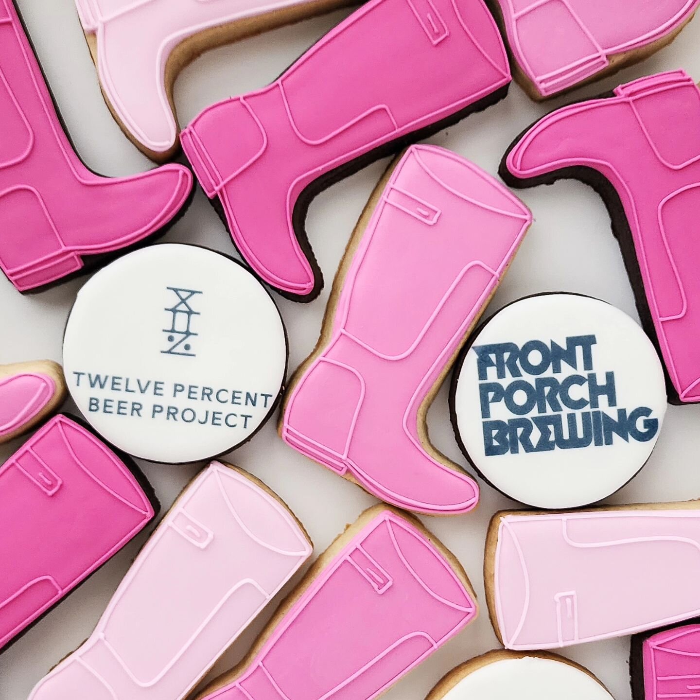 ✨️One month away from my first event of 2024!!! I am so honored and excited that it is with @frontporchbrewing! Tiffany is such an incredible supporter of small businesses in Connecticut! 💖 On March 24th, she is bringing an amazing talented group of