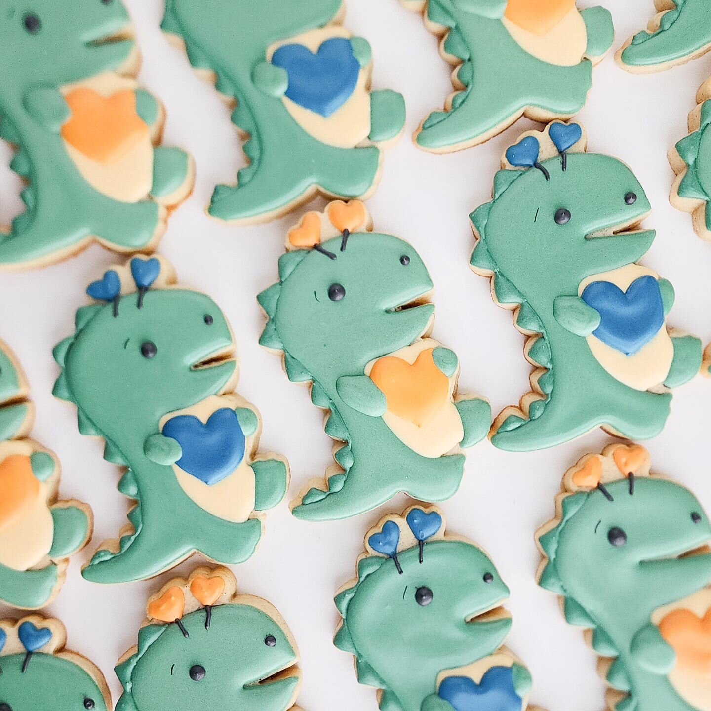 Happy Leap Day!! I couldn't let February end 💙 without sharing these sweet🦖 dinosaur cookies! 
.
.
.
.
.
.
.
#leapyear#dinosaurcookies#custommade#grotonct#ledyardct#iheartyou#ctmade#waterfordct#ctbakery#decoratedsugarcookies#partyfavors#mysticct#th