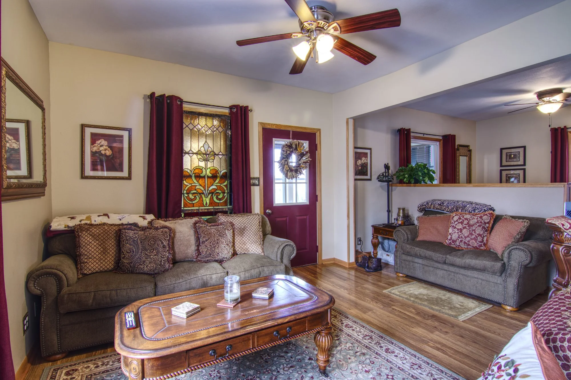 Living Room 3.jpg