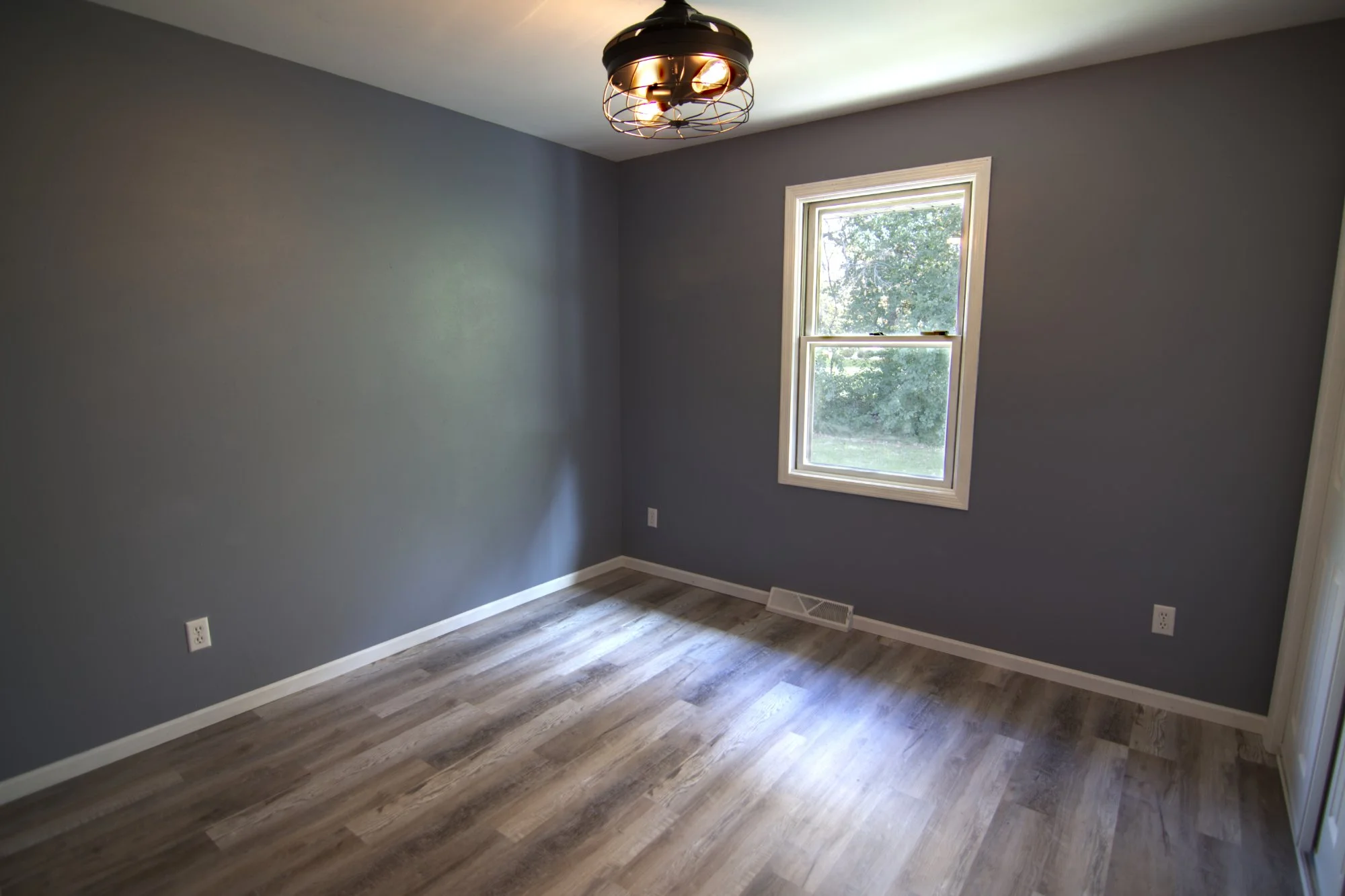 Bedroom A.jpg
