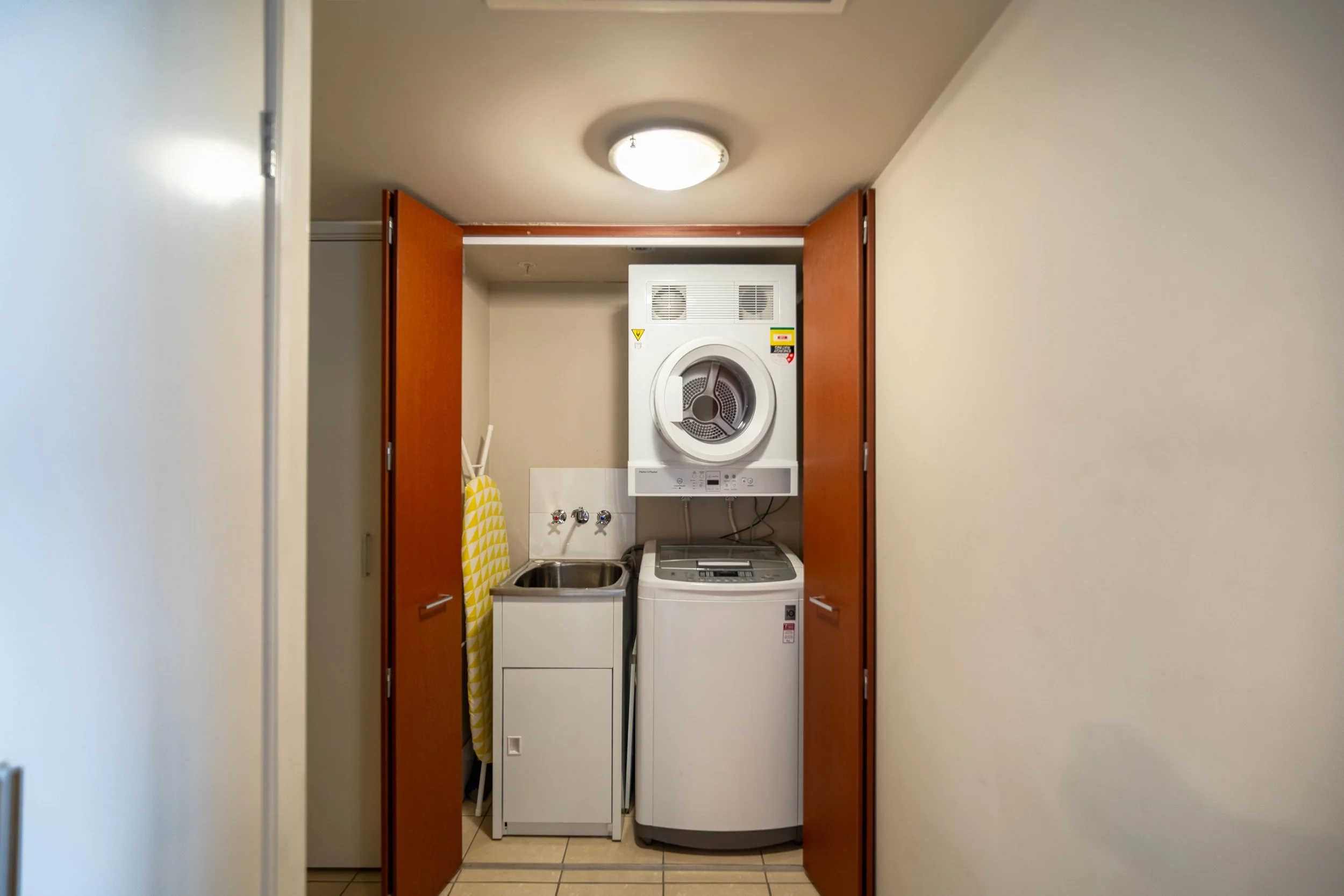 3354_23 Ferny Ave (1).jpg