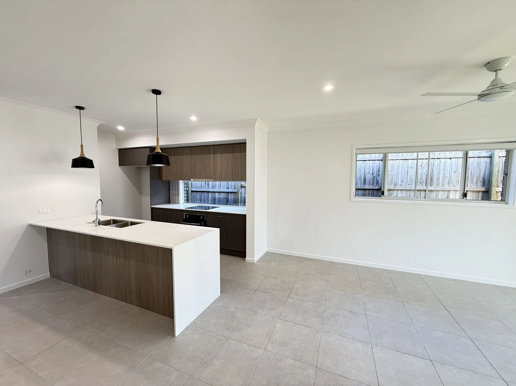 13 Graham Circuit (9).jpg