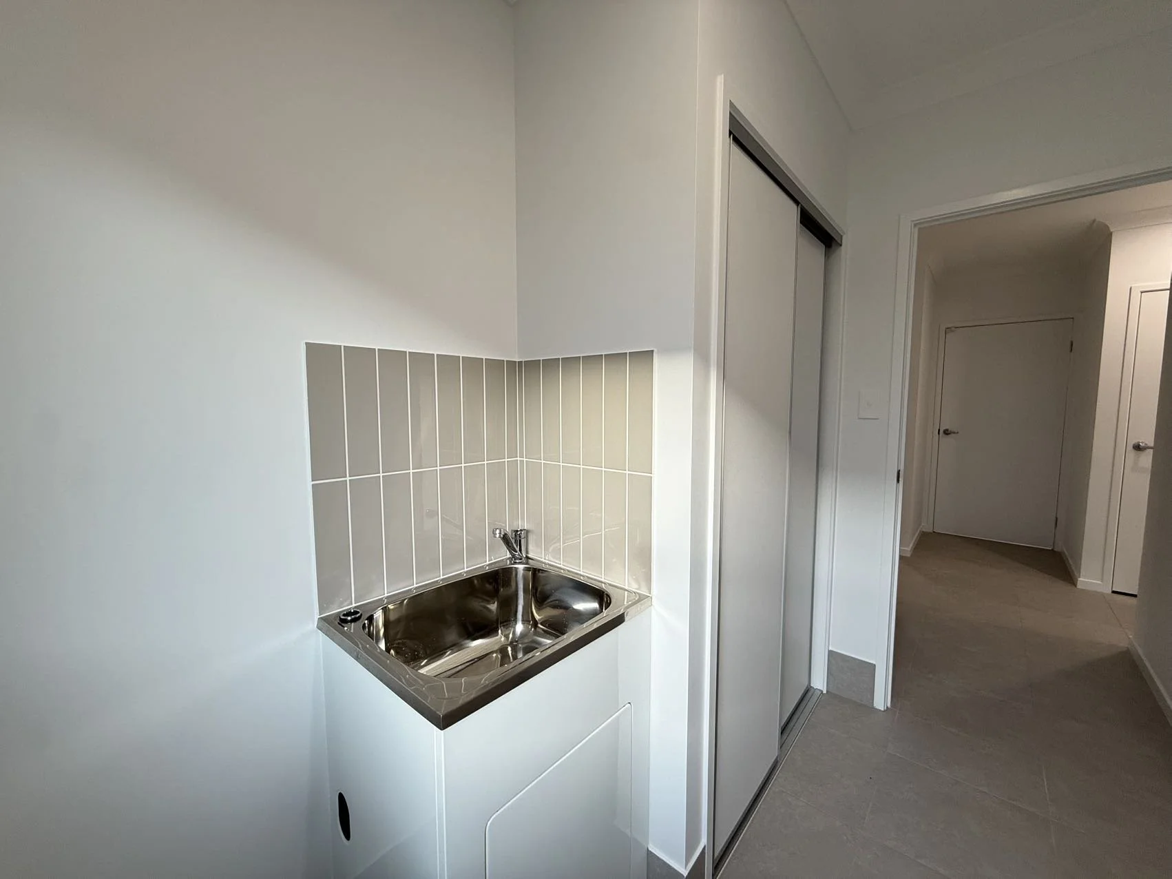 13 Graham Circuit (13).jpg