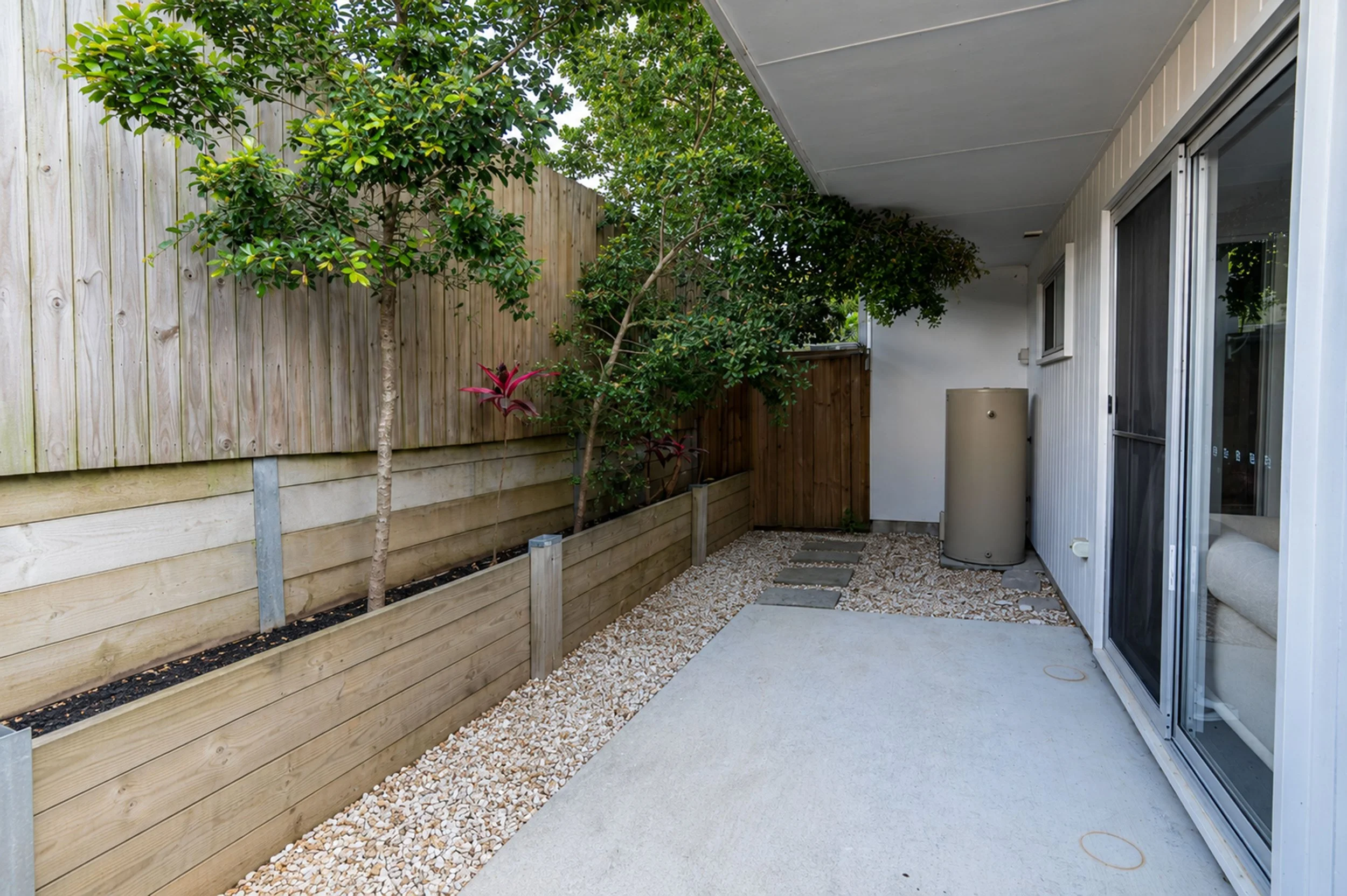 1_116 Eugaree Street-1-16.jpg