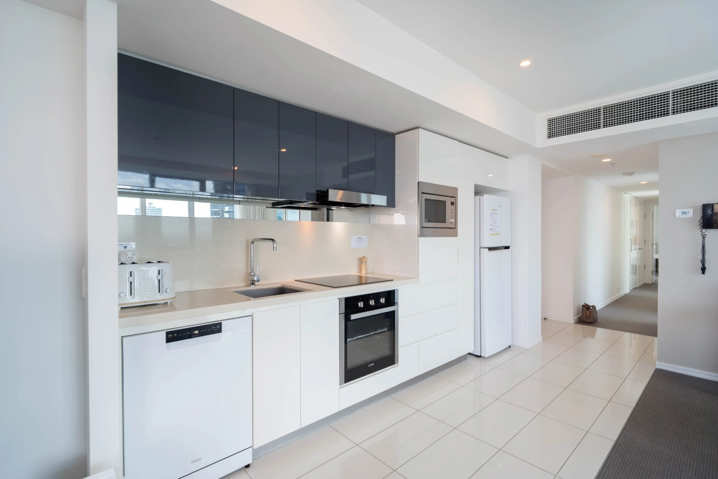 12801_3113 Surfers Paradise Blvd-23.jpg