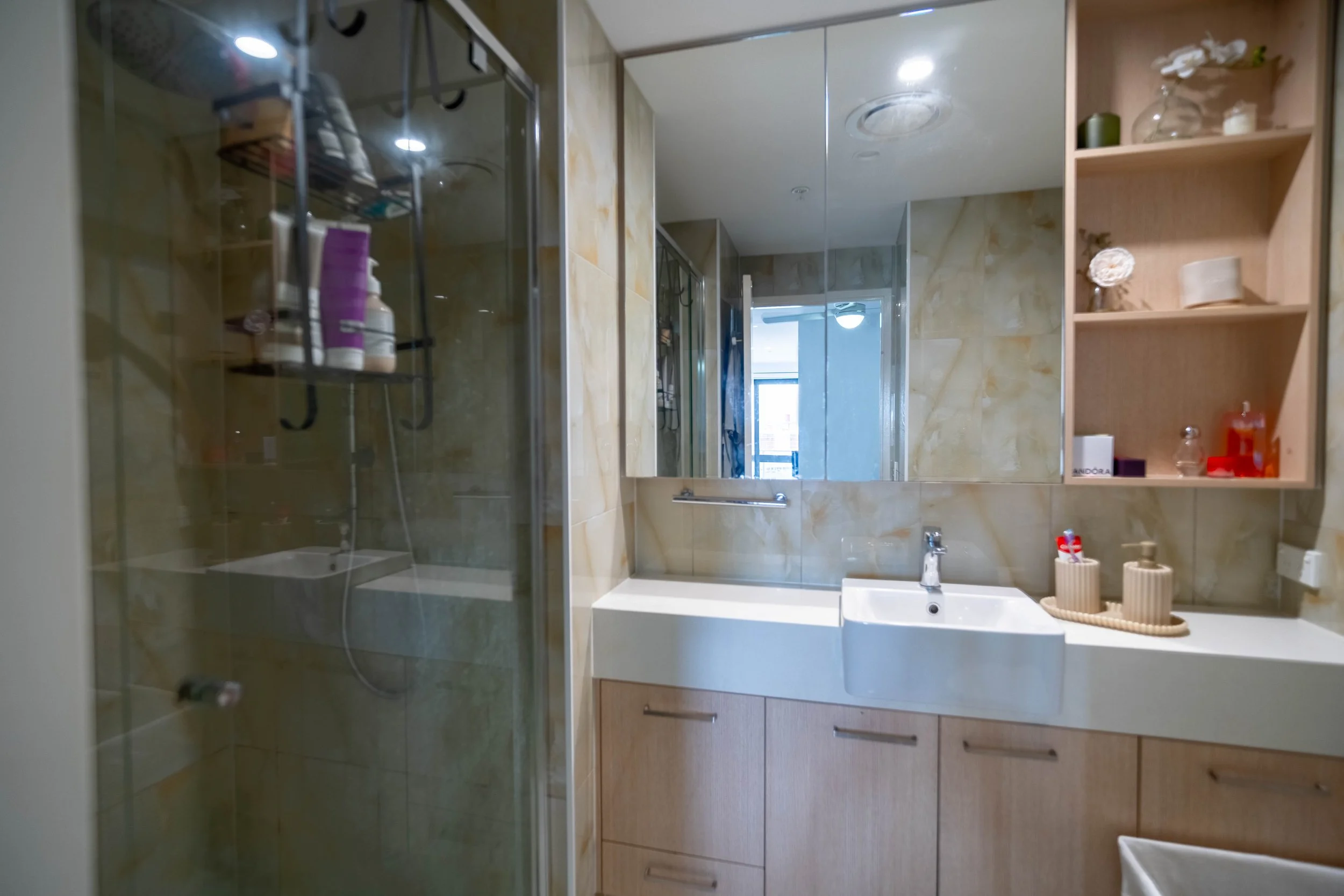 1008_70 Carl Street-16.jpg