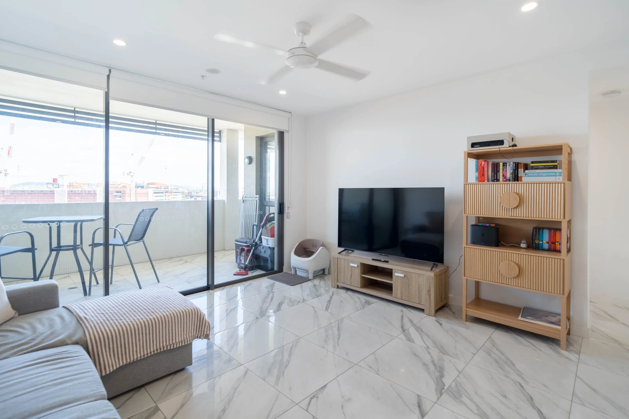 1008_70 Carl Street-18.jpg