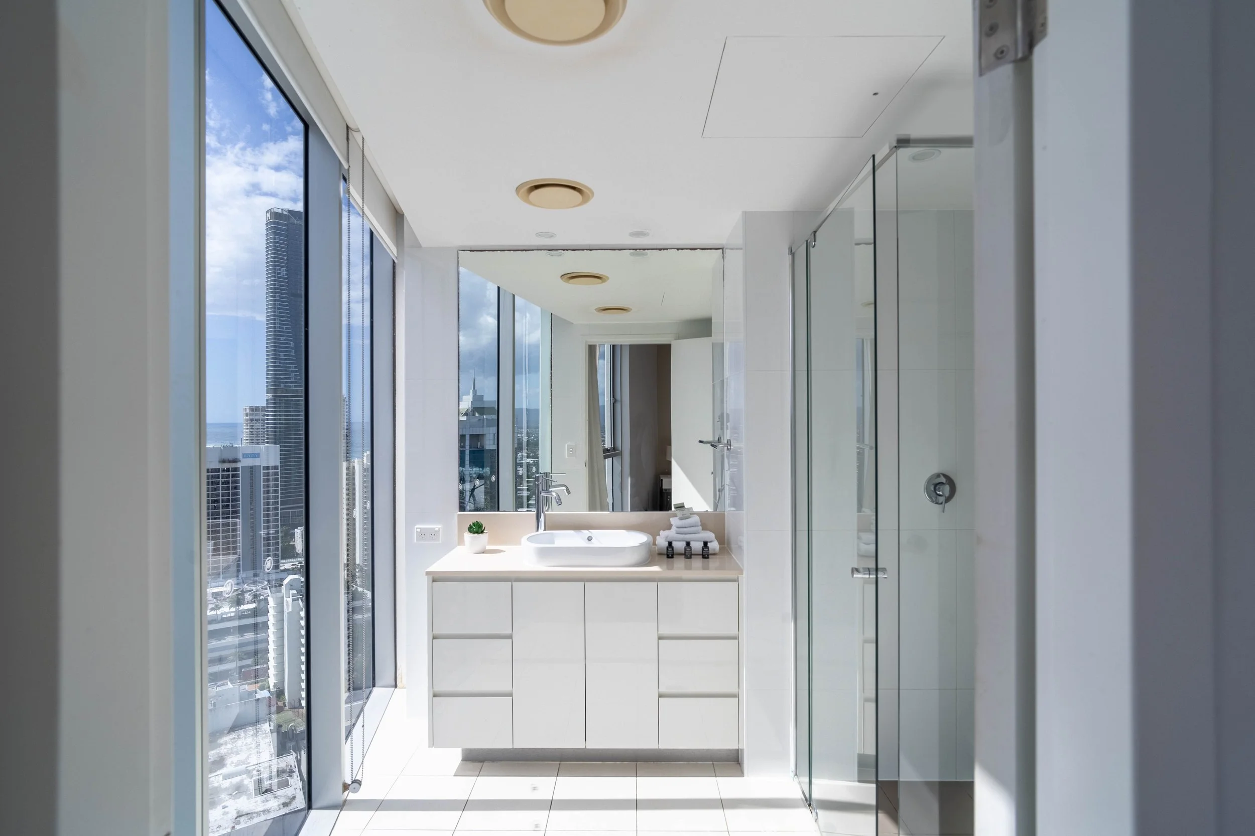 12801_3113 Surfers Paradise Blvd-10.jpg