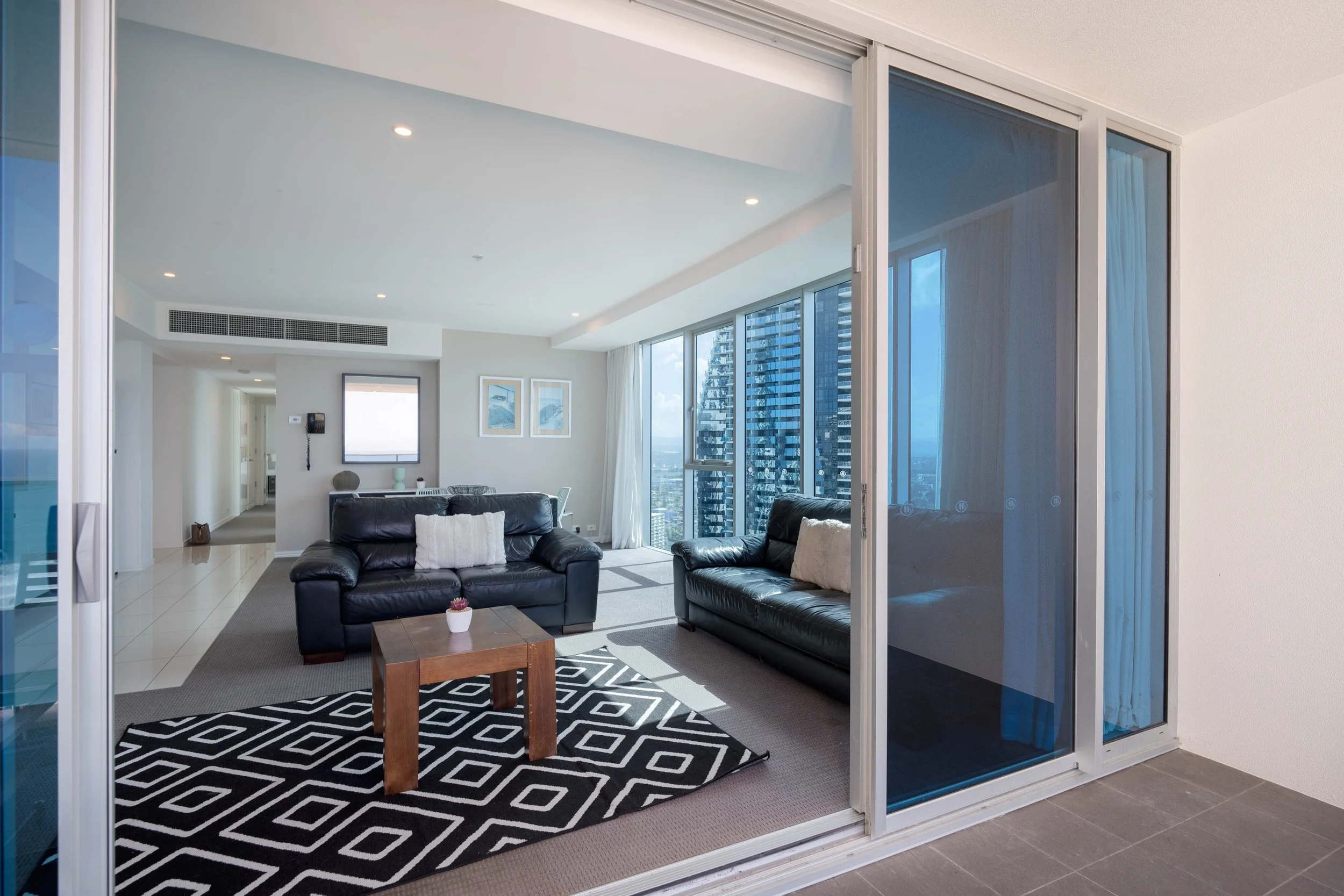 12801_3113 Surfers Paradise Blvd-25.jpg