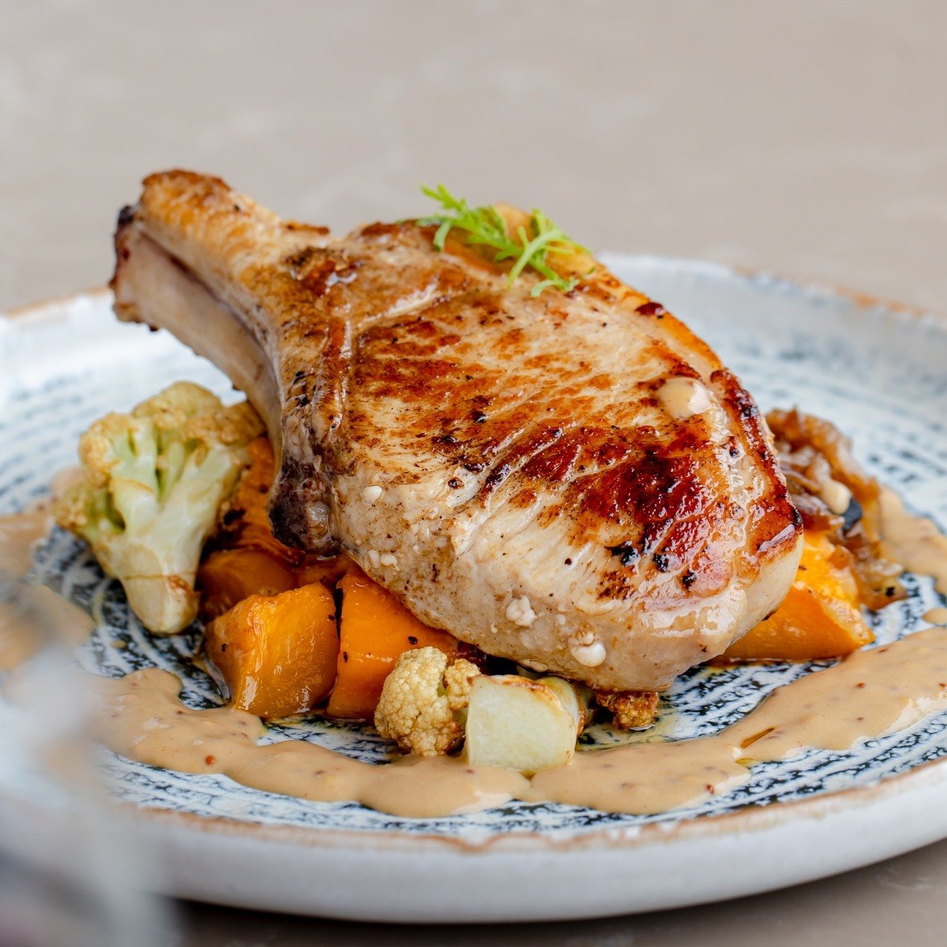 Doesn't Maple Pork Chop sound so good for Lunch today? Grab one of our lunch specials 😍

Pan fried pork chop in maple and mustard served with balsamic
onion, roasted pumpkin and cauliflower 💙

#cronullarsl #cronulla #cronulladining #mapleporkchop #