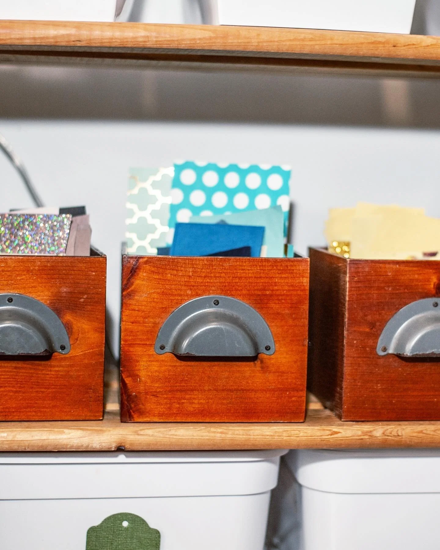 Repurposed these drawers from this vintage chest I bought years ago! ♻️ 😍 

Now they are holding all my scraps of paper in style while keeping me organized 🙌🎉

I also used the open compartments from the chest itself to store my scraps of vinyl and