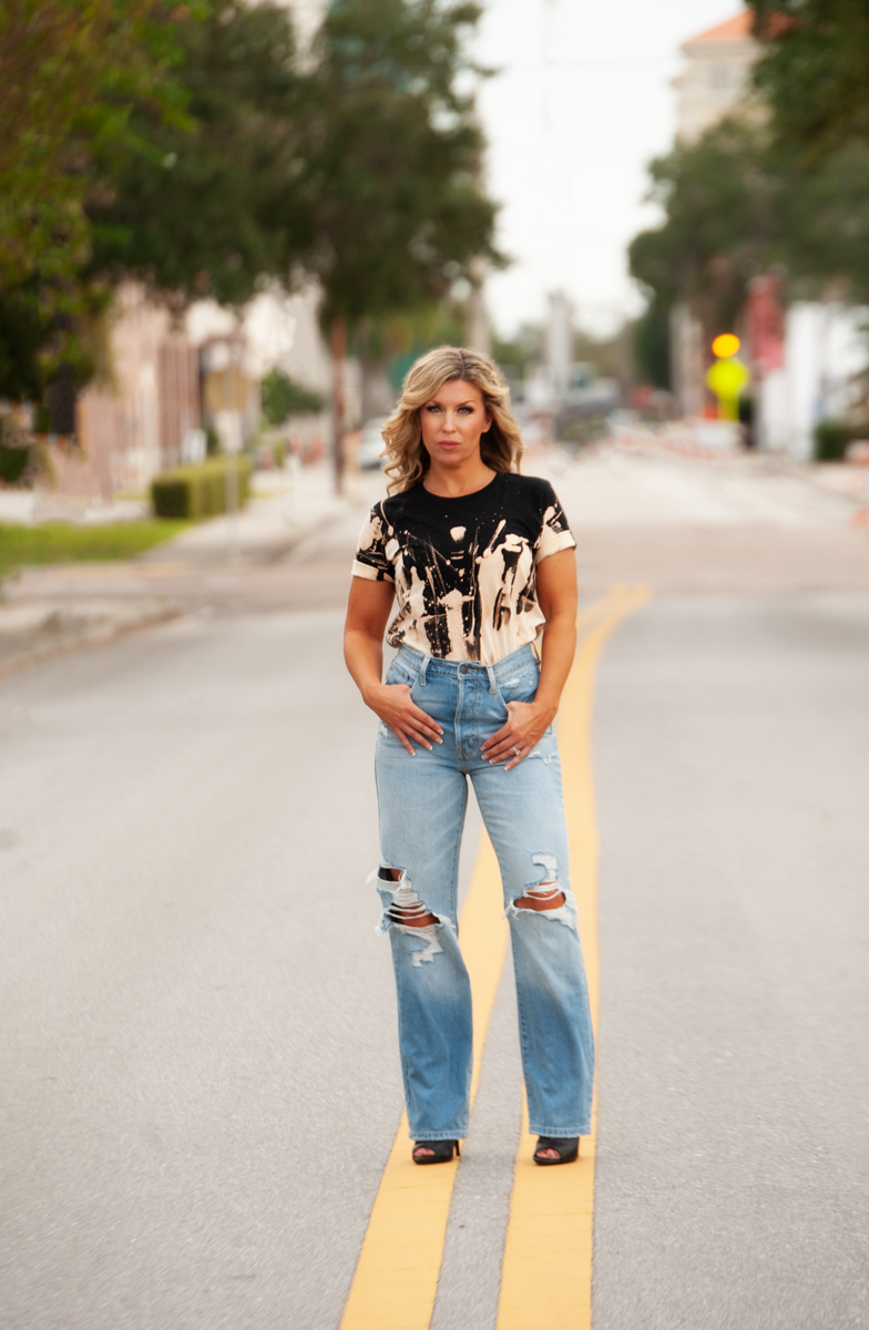Lara Dee Artistry-Bleached Out-26-26-web.png