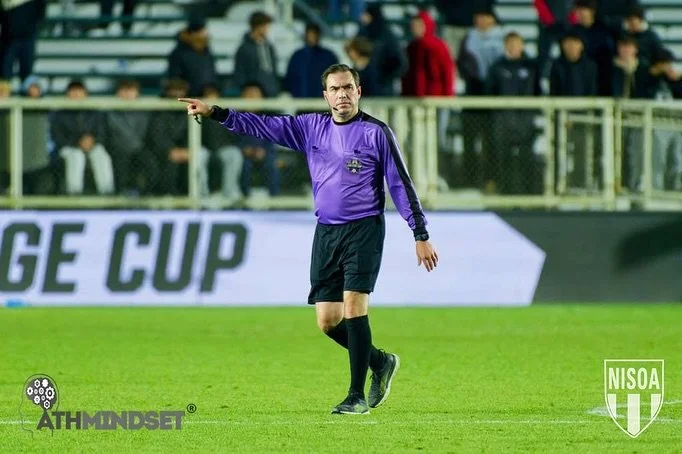 Feedback triggers neural circuits in the brain for learning, but only if processed effectively. Your support system helps you interpret feedback without triggering defensive stress responses🧠⚽️💪🏽

LINK IN BIO &amp; STORY!

#athmindset #nisoa #ment