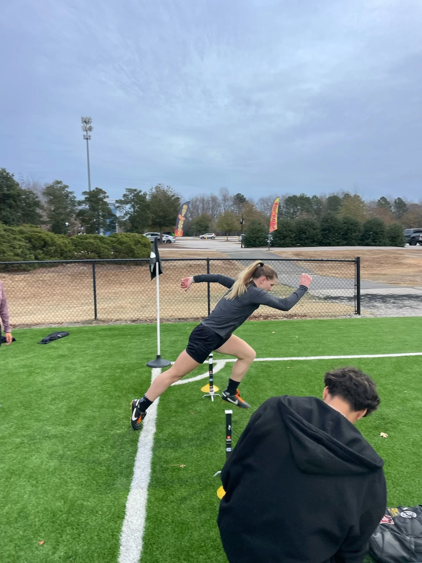 EVERYONE trained today at the WCC Seminar Field Session, even the coaches!💪🏽⚽️🏟️🏃🏽&zwj;♀️👏🏼

⭐️ Sprint Profiling
⭐️ Assistant Referee Alignment
⭐️ Penalty Area Movement
⭐️ Fitness 

#nisoa