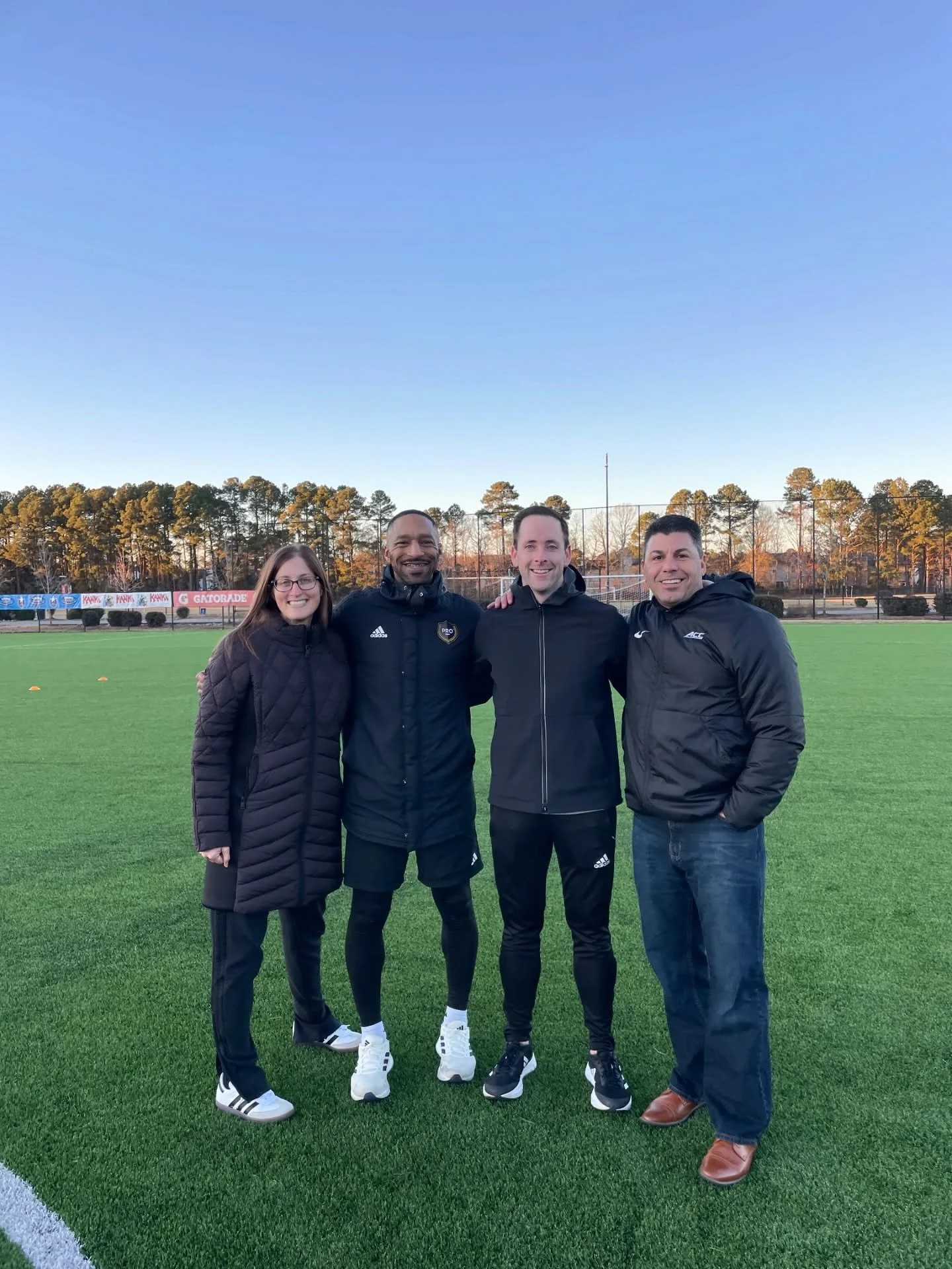 MCC Seminar Day 1💪🏽🏟️⚽️

💫 Field Session led by Seminar Guests
💫 NCFC Player ➡️ Referee Pathway
💫 Classroom Session w/ @tori.penso 

#nisoa