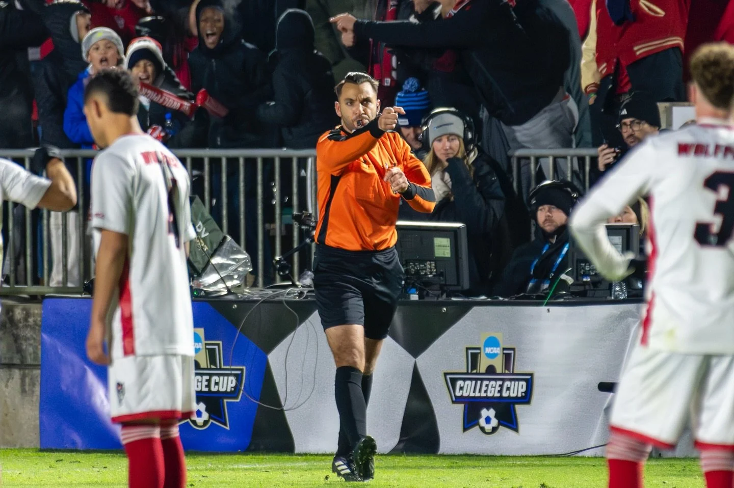 &ldquo;It&rsquo;s better to set big goals and fall short than to sell yourself short.&rdquo; - Austin Saini
🔥🏆⚽️🏟️⭐️

#nisoa #motivation #soccer