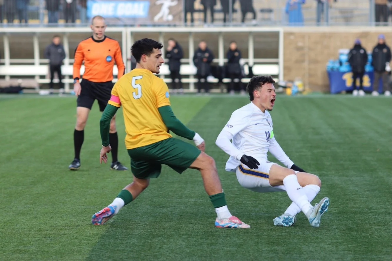 In honor of springing back into college action🍃⚽️✨