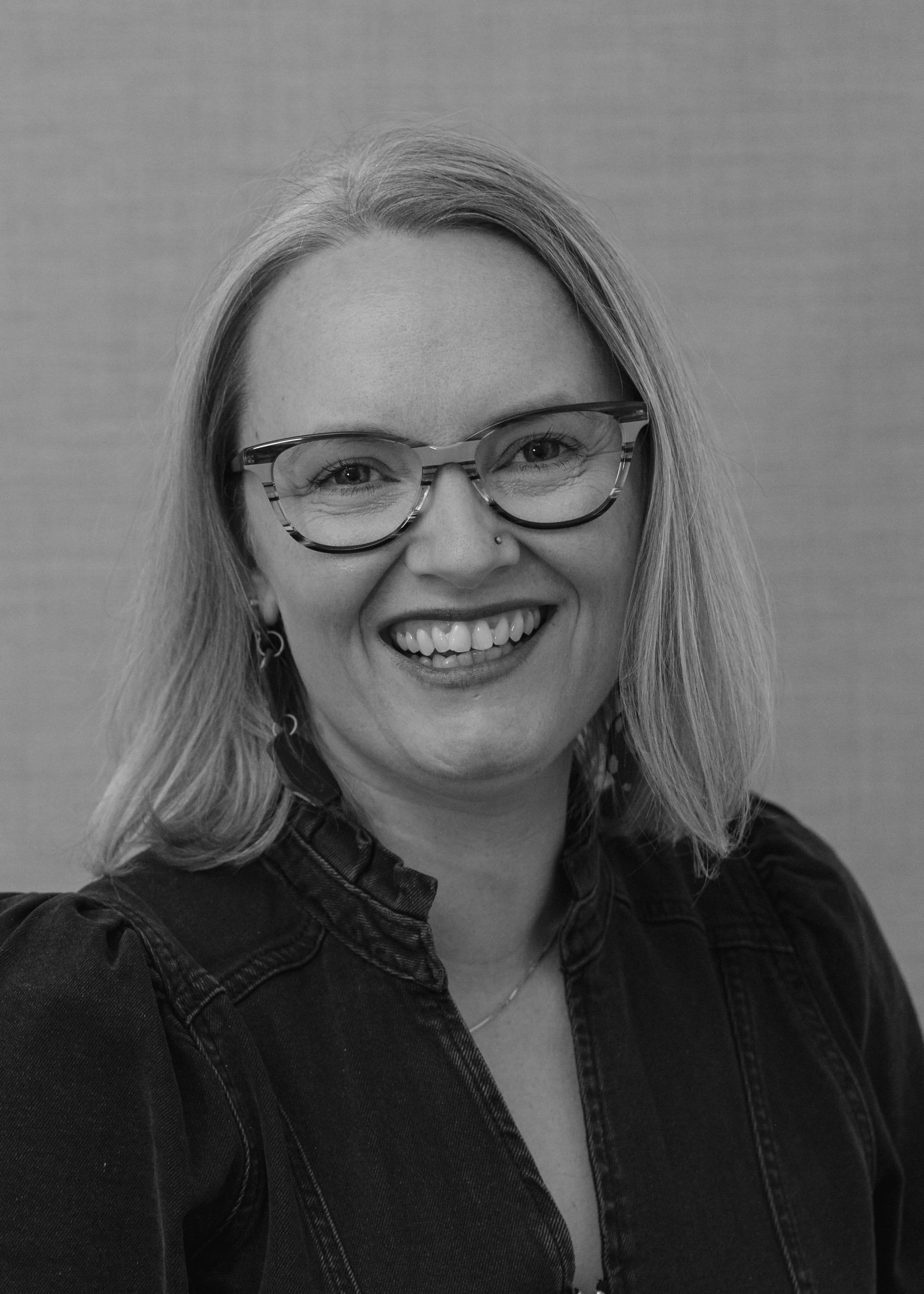 EoB 1 Headshot-8108_.jpg