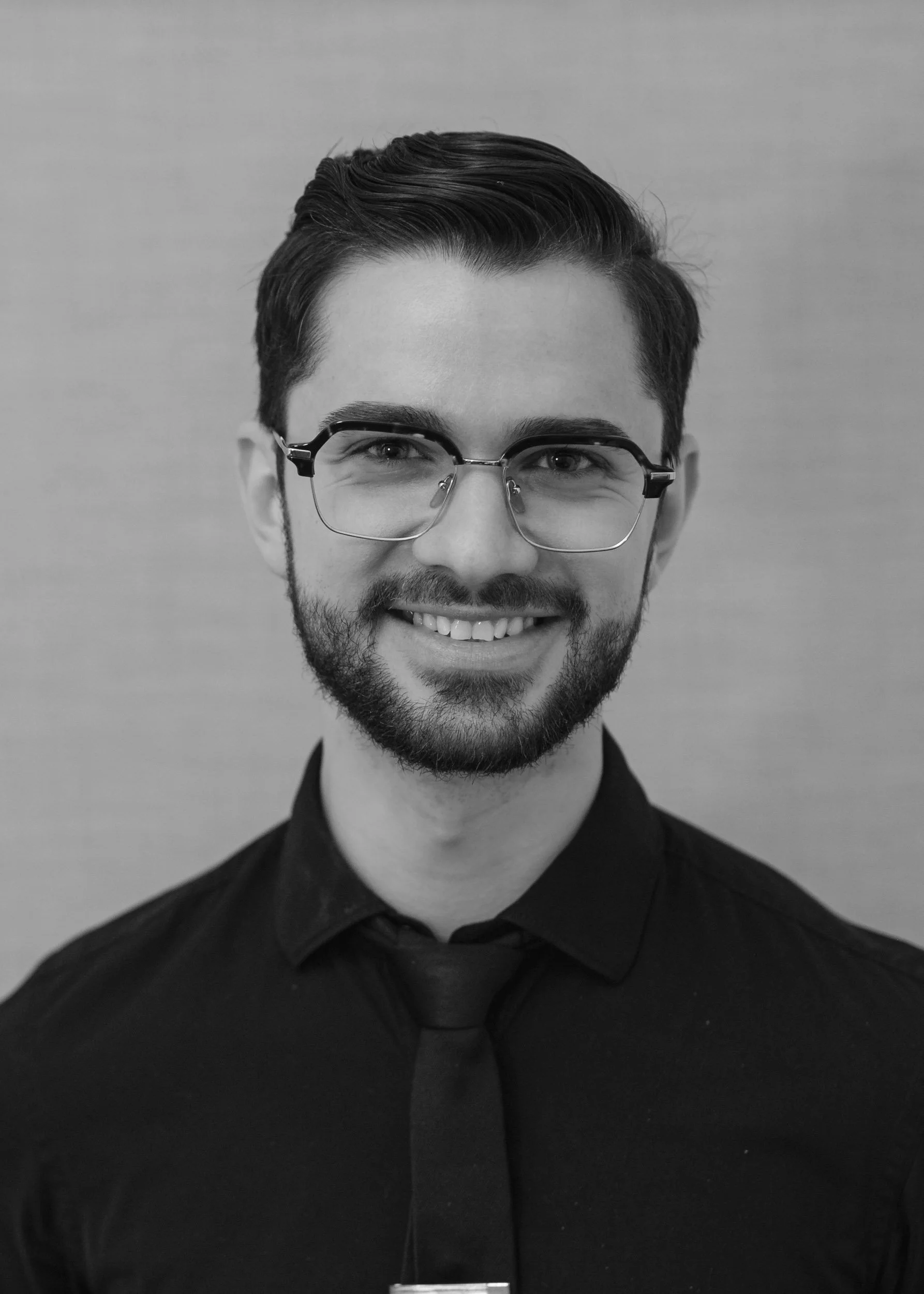 EoB 2 Headshot-8432_.jpg