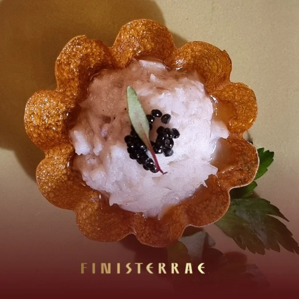 Cenone di Capodanno.
∙∙∙∙∙ I nostri primi due antipasti vengono dal mare, ∙∙∙∙∙∙
Delicata tartelletta di carota farcito con orata mantecata e caviale.
www.finisterraefirenze.com/capodanno
#capodanno2024 #capodanno #newyearseve #newyears #festivesea