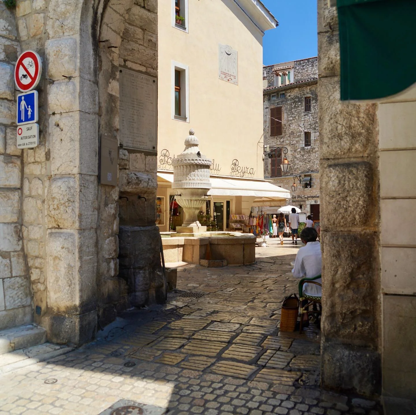 Place du Peyra Vence great place to relax and watch the world go by with an Aperol or a Pastis

#aperolspritz 
#pastis 
#holiday 
#vence
#france