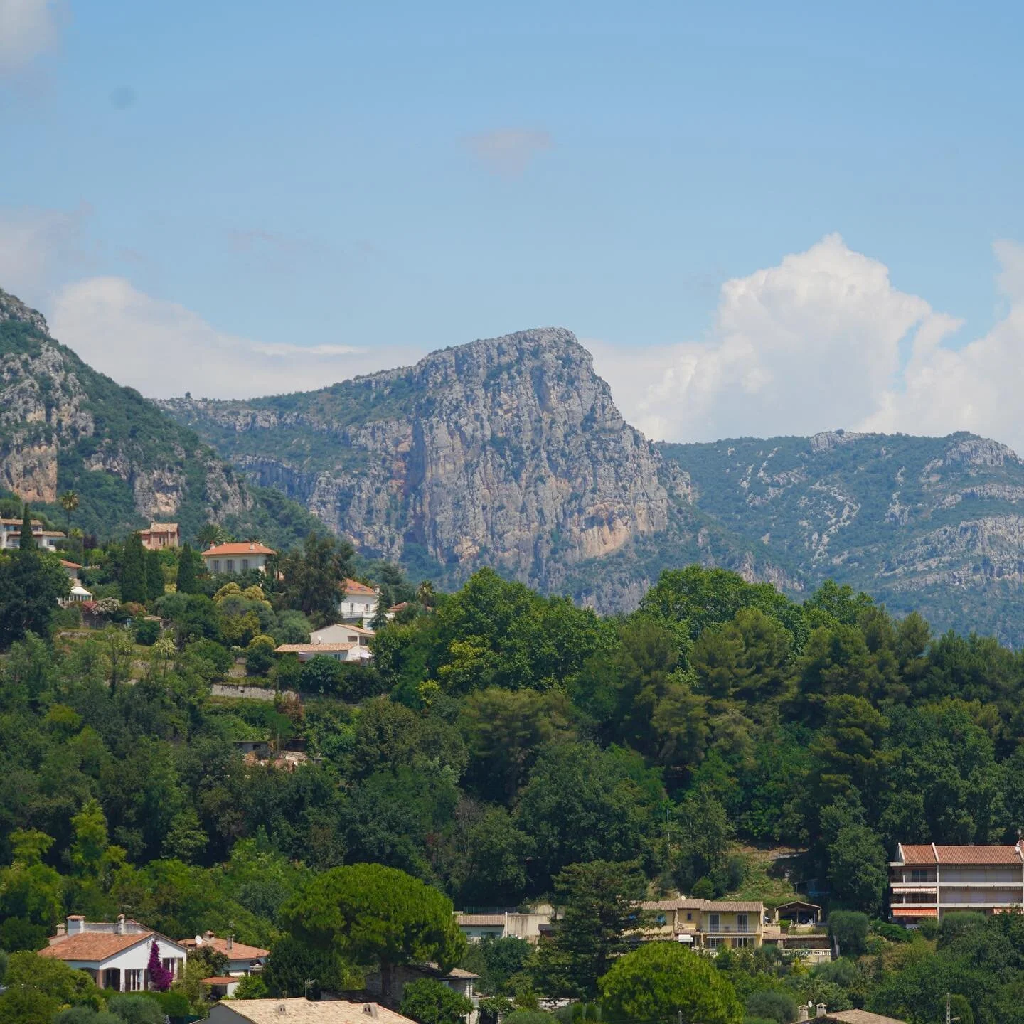 Looking north east from Vence at the imposing 800m limestone cliff face of Saint Jeannet known as the &lsquo;Baou&rsquo; where rock climbers from around the globe come to try their skills

#baoustjeannet 
#rockclimbing 
#stjeannet 
#vence 
#france 
#