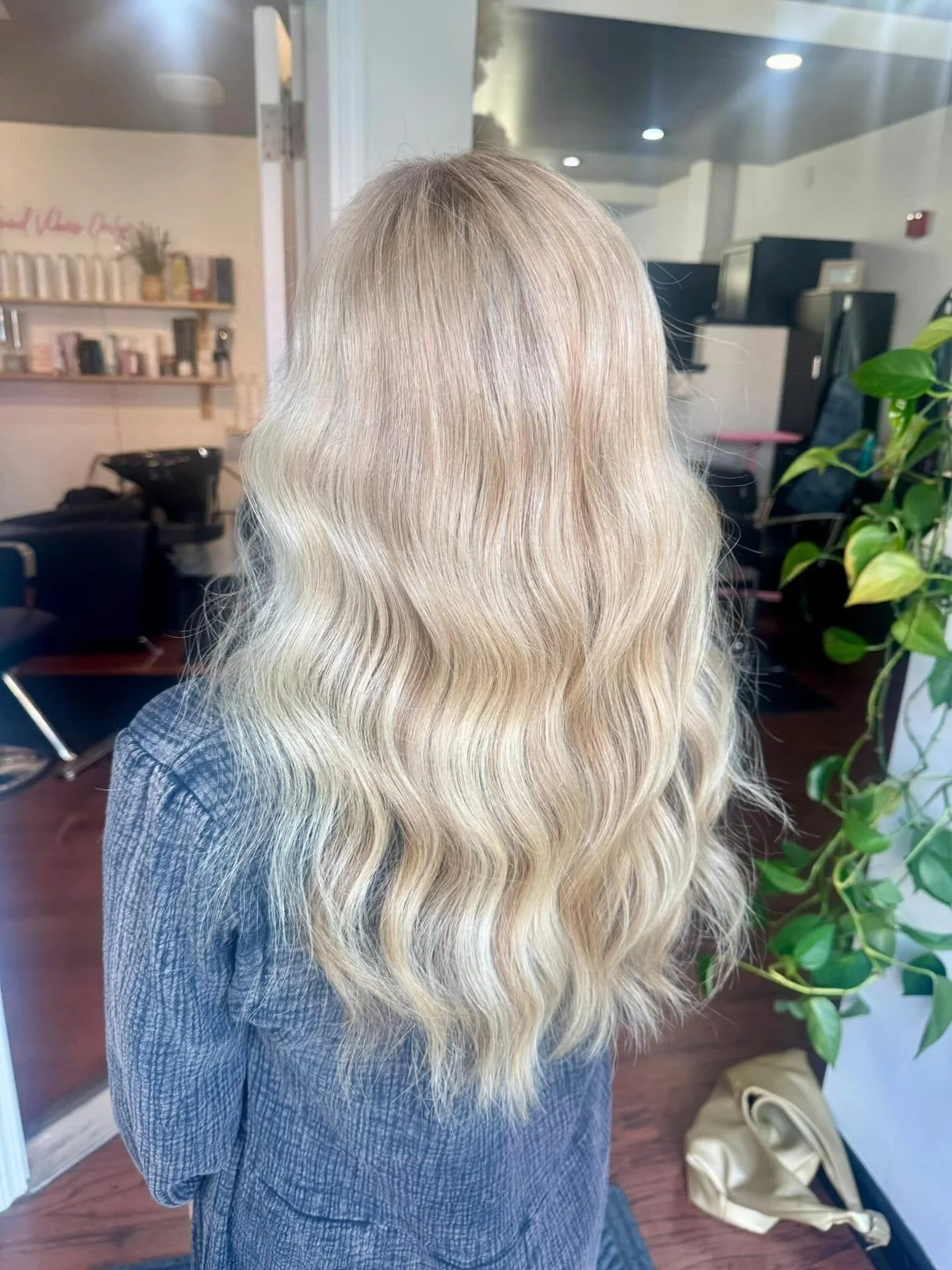 ✨Stunning blonde created by Elizabeth @___hair.by.liz_
