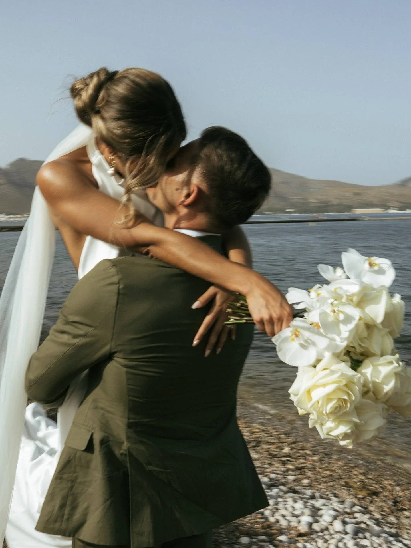 Looking forward to the summer and all your gorgeous wedding days. Summer 2026 is fully booked and 2027 is filling up now, get in touch for more info and availability! 🤍