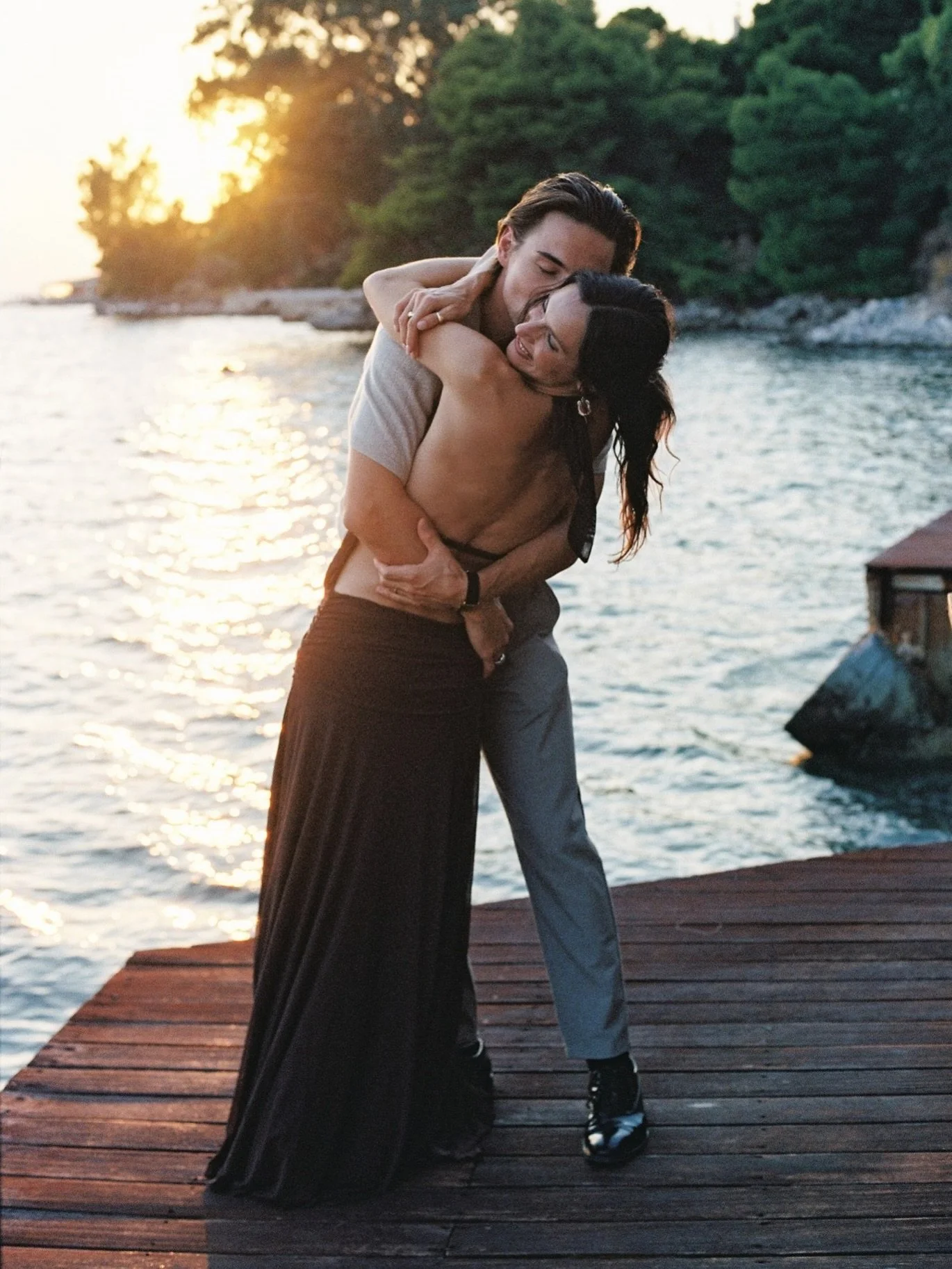 Moments from the welcome night before their wonderful wedding day. D&amp;E in Greece. 🤍🇬🇷
@pefkakiloutraki
