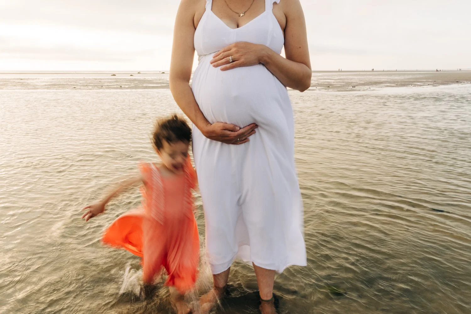 Shannen + CO | Cape Cod Maternity Photos 