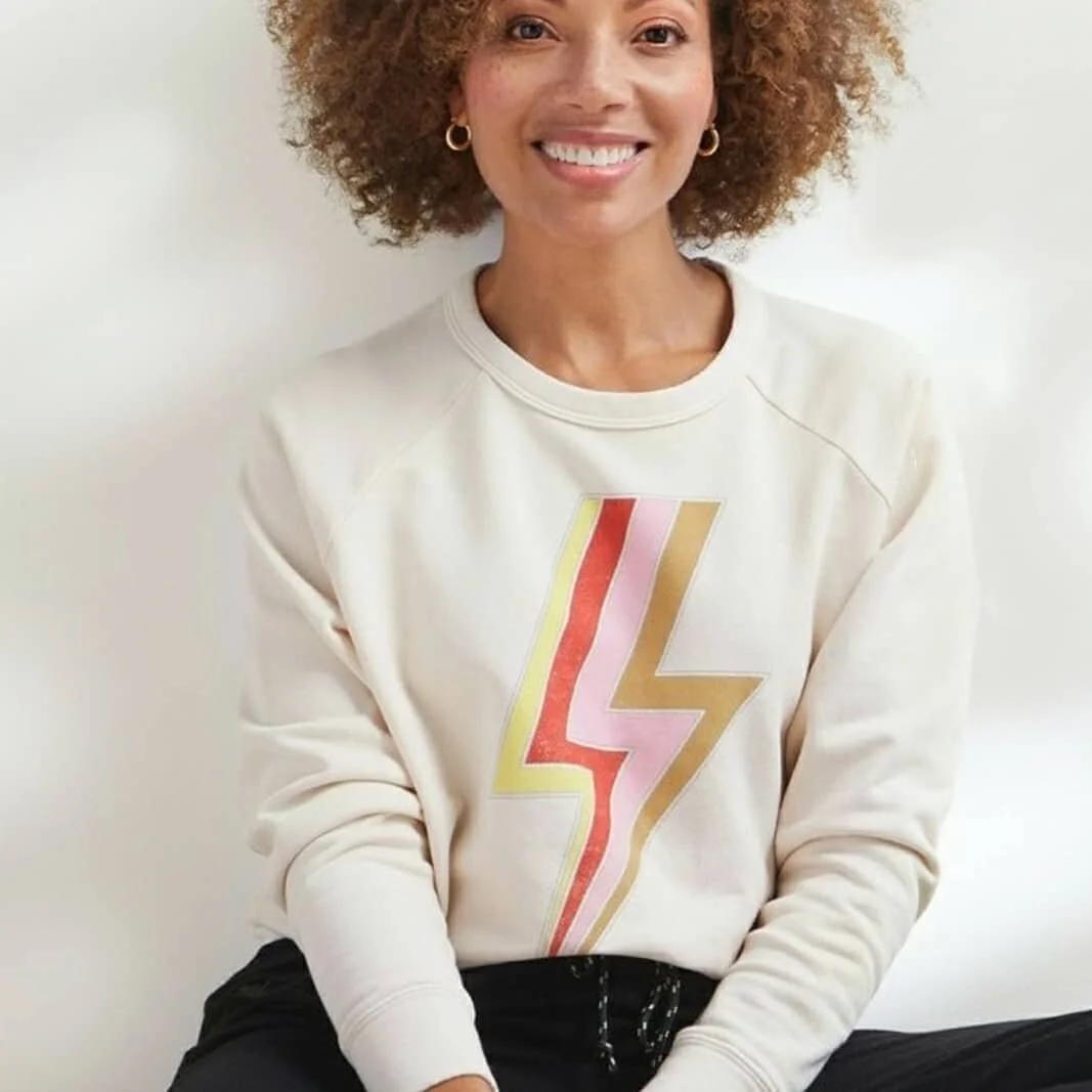Let Luv Lightning Bolt  Pullover 💕 @evereveofficial

#springiscoming #letluv #sweaterseason