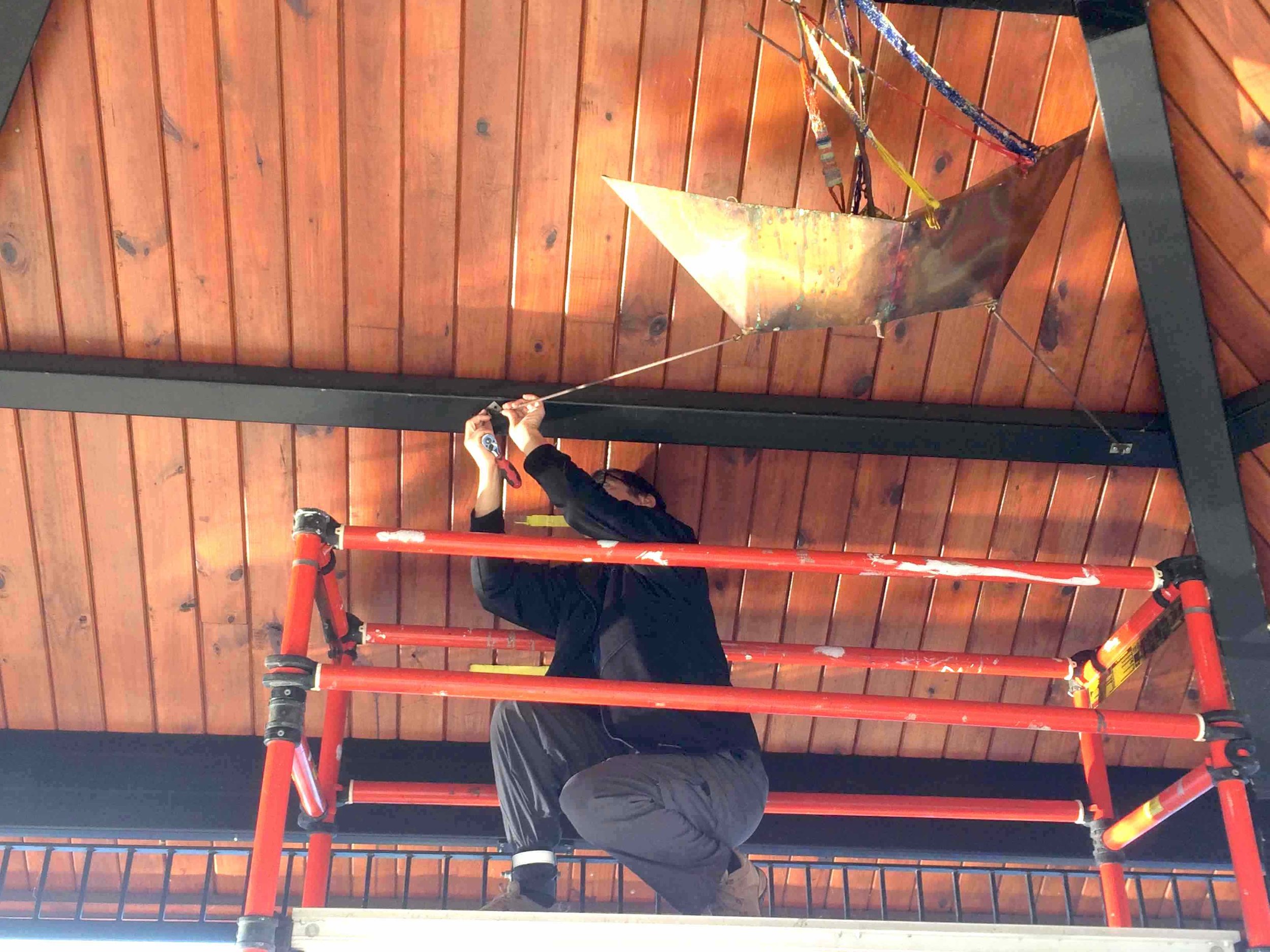 03 B.É.en suspense .jpg