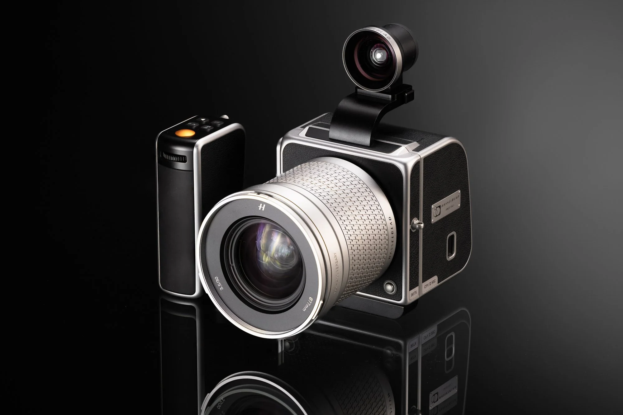 Hasselblad 907x Anniversary Edition.jpg