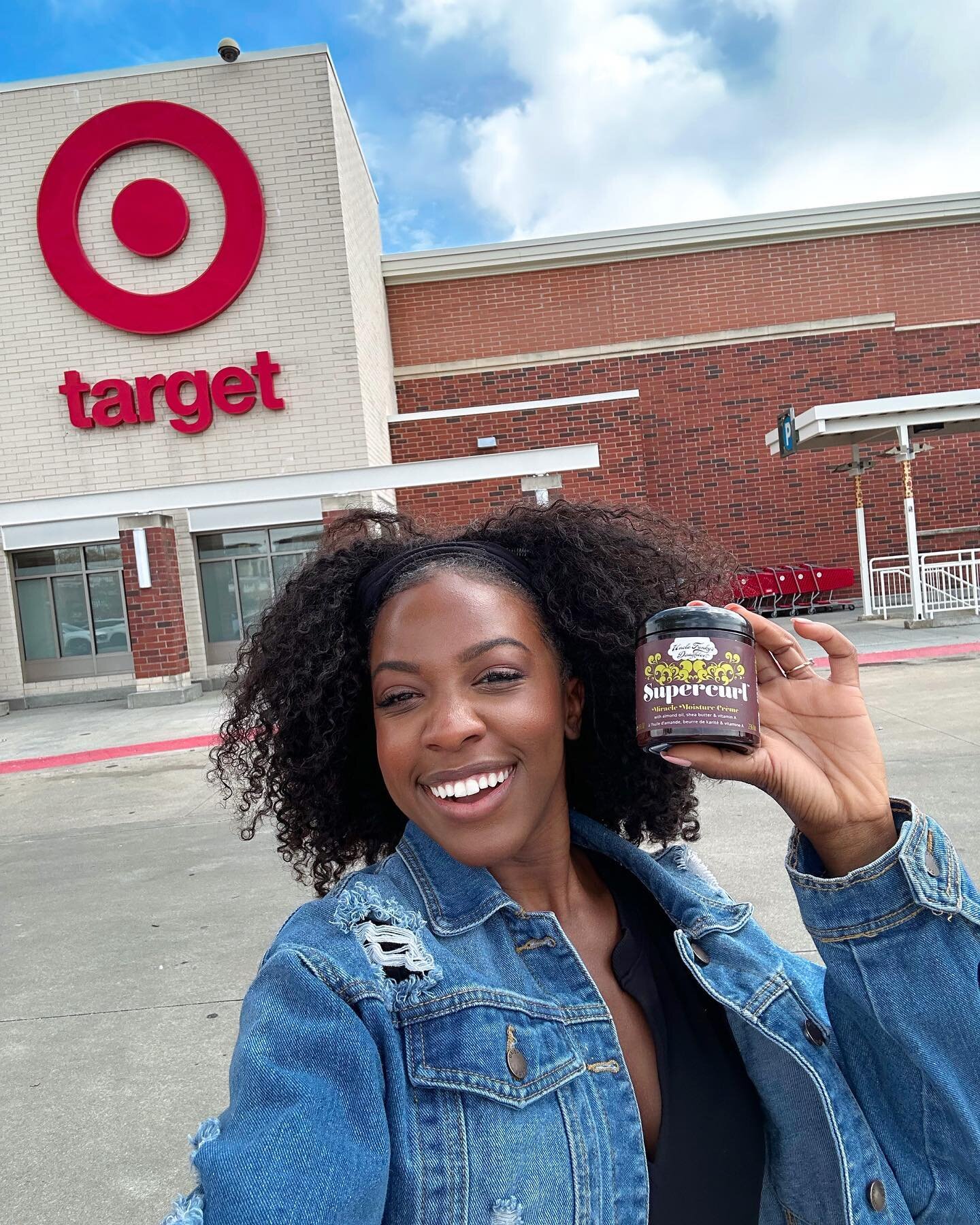 Oh nothing, just my favorite moisture cr&egrave;me is now available in @Target stores!!! Hotter temperatures sometimes result in dry natural hair. 
@unclefunkysdaughter Supercurl Moisture Cr&egrave;me is what you need this summer to retain moisture a