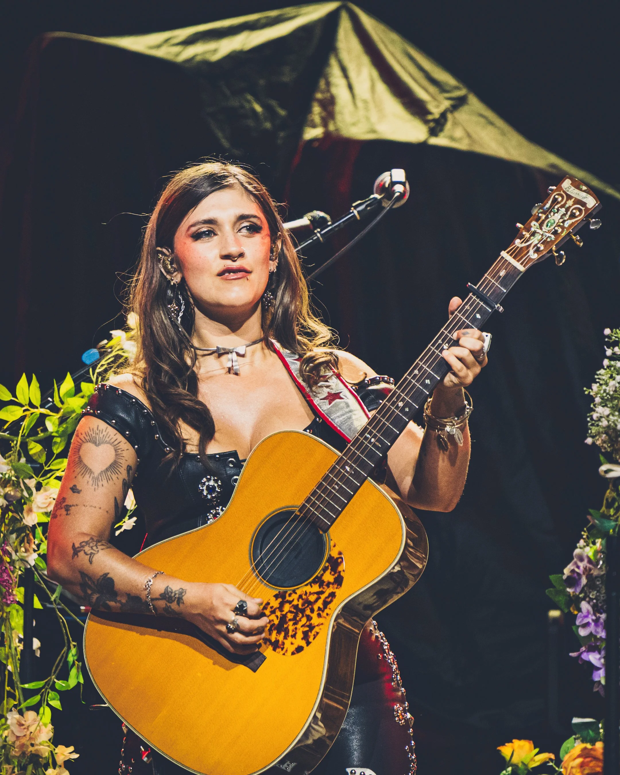 SierraFerrel_10242025_HunterLevy_Show1-2.jpg