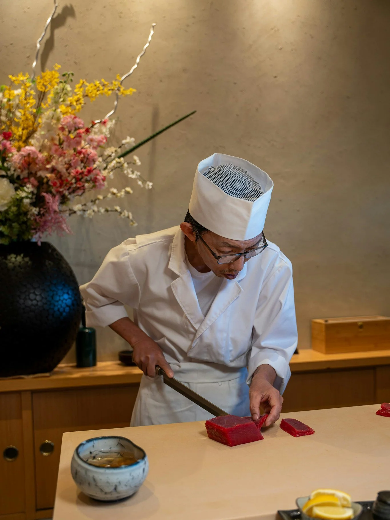 Some of the best sushi in Las Vegas 🍣✨

Kabuto serves premium, high-quality fish with true Japanese technique.

#BestSushiVegas #KabutoLV #LasVegasEats #SushiLovers #VegasFoodie #FreshSushi