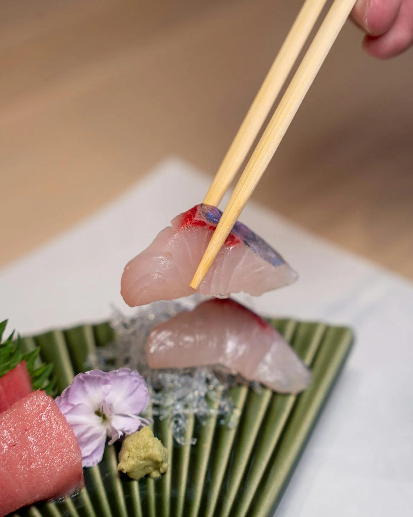 Savoring the delicate art of sashimi perfection, where taste meets elegance. 🍣✨ #Kabuto