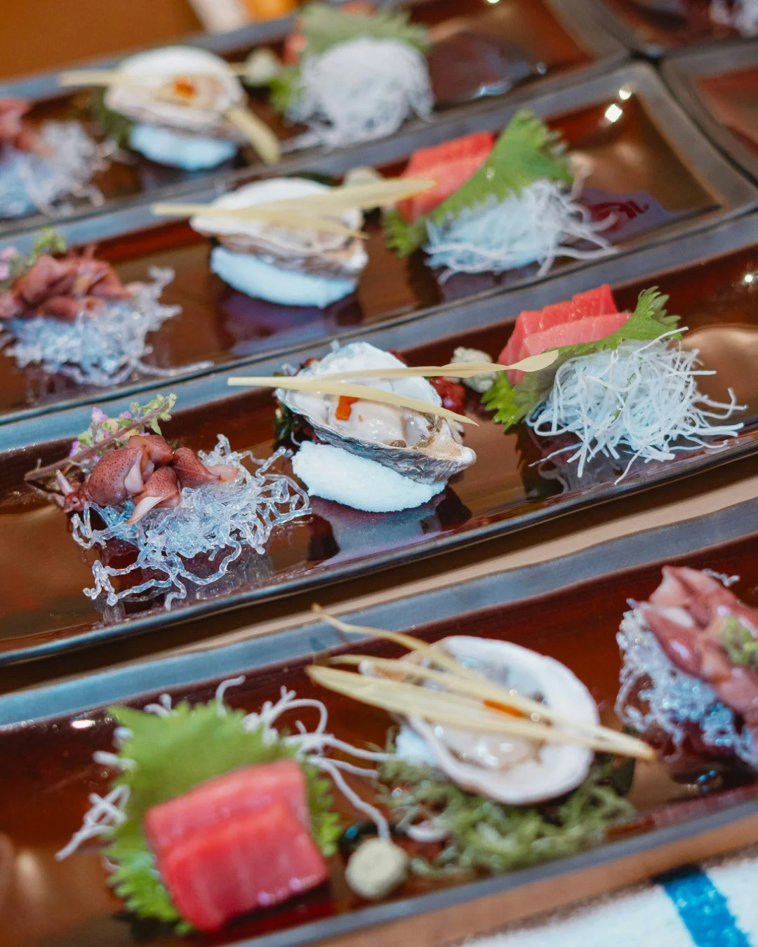 Every element brings a different texture and flavor to the plate. 🥢😋 

◾️◽️◾️◽️◾️◽️◾️◽️◾️◽️ 
 
🍣 𝐊𝐀𝐁𝐔𝐓𝐎 - 𝐄𝐃𝐎𝐌𝐀𝐄 𝐒𝐔𝐒𝐇𝐈 
⏰ ᴅᴀɪʟʏ: 5:30 ᴘᴍ - 9:00 ᴘᴍ 
📍 5040 ꜱᴘʀɪɴɢ ᴍᴏᴜɴᴛᴀɪɴ ʀᴅ. ʟᴀꜱ ᴠᴇɢᴀꜱ 
🔔 ʀᴇꜱᴇʀᴠᴀᴛɪᴏɴ ᴏɴʟʏ ᴀᴛ ʀᴇꜱʏ 
⚠️ ɴᴏᴛᴇ: ɪꜰ ᴛʜ