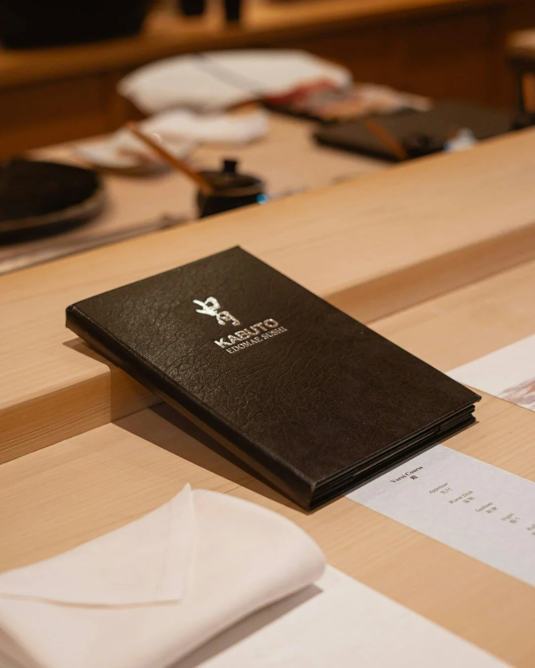 Take a seat and leave every course in the chef&rsquo;s hands. 🍣🥢

◾️◽️◾️◽️◾️◽️◾️◽️◾️◽️ 
 
🍣 𝐊𝐀𝐁𝐔𝐓𝐎 - 𝐄𝐃𝐎𝐌𝐀𝐄 𝐒𝐔𝐒𝐇𝐈 
⏰ ᴅᴀɪʟʏ: 5:30 ᴘᴍ - 9:00 ᴘᴍ 
📍 5040 ꜱᴘʀɪɴɢ ᴍᴏᴜɴᴛᴀɪɴ ʀᴅ. ʟᴀꜱ ᴠᴇɢᴀꜱ 
🔔 ʀᴇꜱᴇʀᴠᴀᴛɪᴏɴ ᴏɴʟʏ ᴀᴛ ʀᴇꜱʏ 
⚠️ ɴᴏᴛᴇ: ɪꜰ ᴛʜᴇʀᴇ ɪ