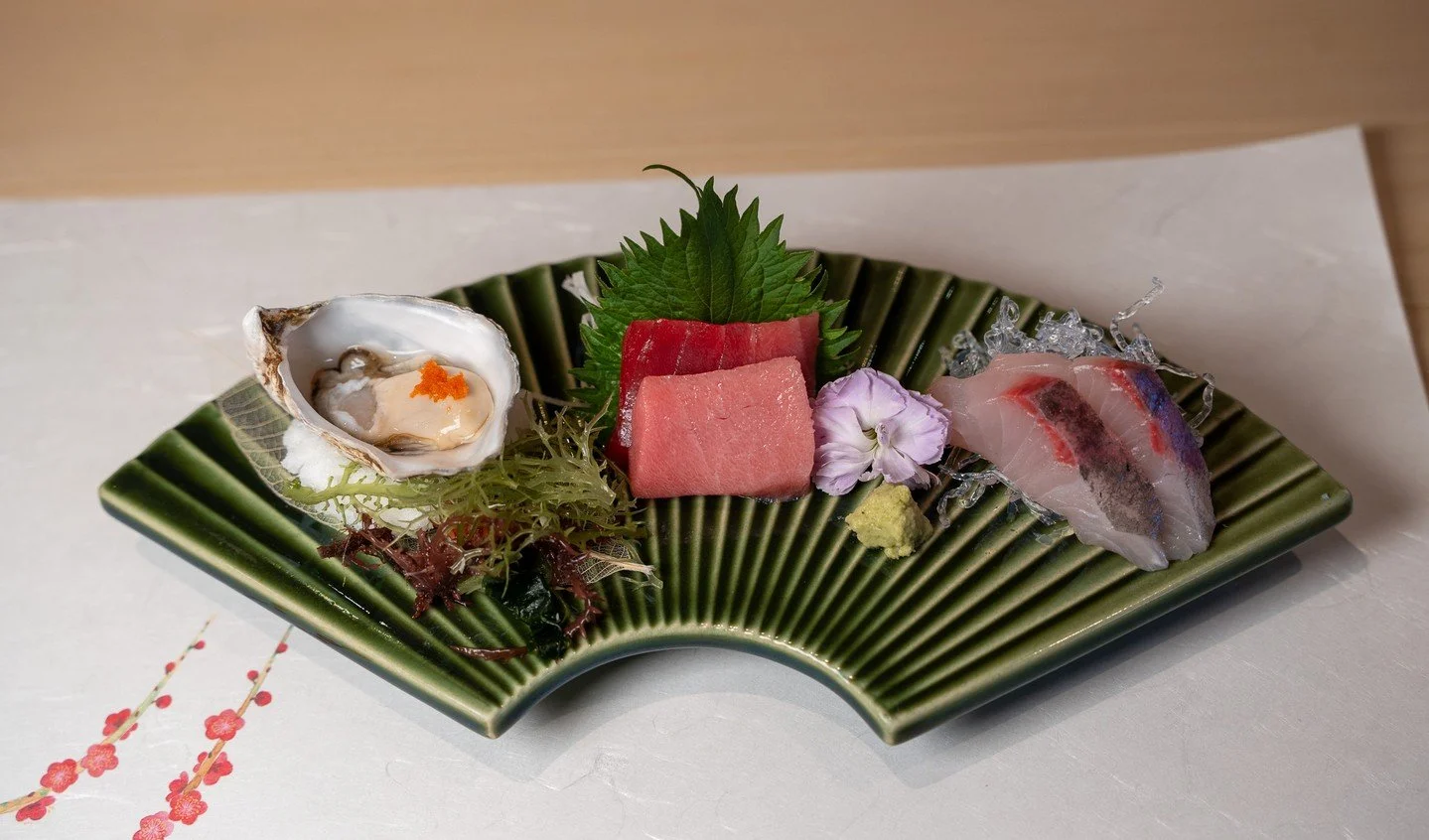 A refined selection of sashimi, beautifully presented and made to savor. 🍣🦪✨

◾️◽️◾️◽️◾️◽️◾️◽️◾️◽️ 
 
🍣 𝐊𝐀𝐁𝐔𝐓𝐎 - 𝐄𝐃𝐎𝐌𝐀𝐄 𝐒𝐔𝐒𝐇𝐈 
⏰ ᴅᴀɪʟʏ: 5:30 ᴘᴍ - 9:00 ᴘᴍ 
📍 5040 ꜱᴘʀɪɴɢ ᴍᴏᴜɴᴛᴀɪɴ ʀᴅ. ʟᴀꜱ ᴠᴇɢᴀꜱ 
🔔 ʀᴇꜱᴇʀᴠᴀᴛɪᴏɴ ᴏɴʟʏ ᴀᴛ ʀᴇꜱʏ 
⚠️ ɴᴏᴛᴇ