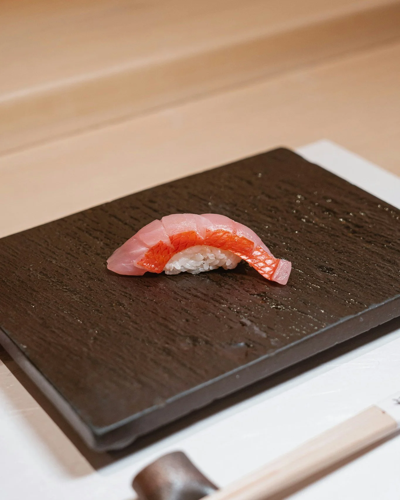 The art of a perfect bite 🍣

◾️◽️◾️◽️◾️◽️◾️◽️◾️◽️ 
 
🍣 𝐊𝐀𝐁𝐔𝐓𝐎 - 𝐄𝐃𝐎𝐌𝐀𝐄 𝐒𝐔𝐒𝐇𝐈 
⏰ ᴅᴀɪʟʏ: 5:30 ᴘᴍ - 9:00 ᴘᴍ 
📍 5040 ꜱᴘʀɪɴɢ ᴍᴏᴜɴᴛᴀɪɴ ʀᴅ. ʟᴀꜱ ᴠᴇɢᴀꜱ 
🔔 ʀᴇꜱᴇʀᴠᴀᴛɪᴏɴ ᴏɴʟʏ ᴀᴛ ʀᴇꜱʏ 
⚠️ ɴᴏᴛᴇ: ɪꜰ ᴛʜᴇʀᴇ ɪꜱ ɴᴏ ᴀᴠᴀɪʟᴀʙʟᴇ ꜱᴄʜᴇᴅᴜʟᴇ ᴏɴ ᴛʜᴇ ᴅᴀᴛᴇ ʏᴏ