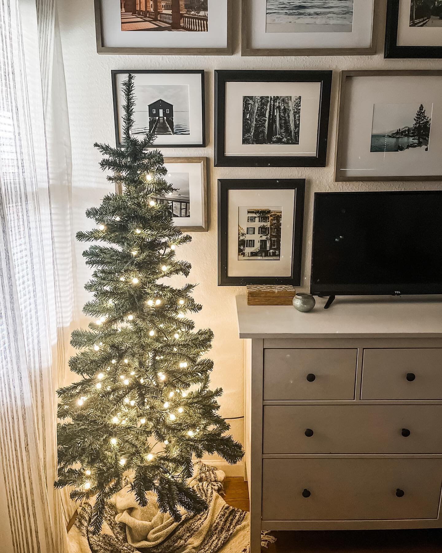 Took the red star off of the top of my bedroom tree and I&rsquo;m really thinking I could make the case that this is simply winter decor. Cabin chic. Mood lighting. Who&rsquo;s with me?