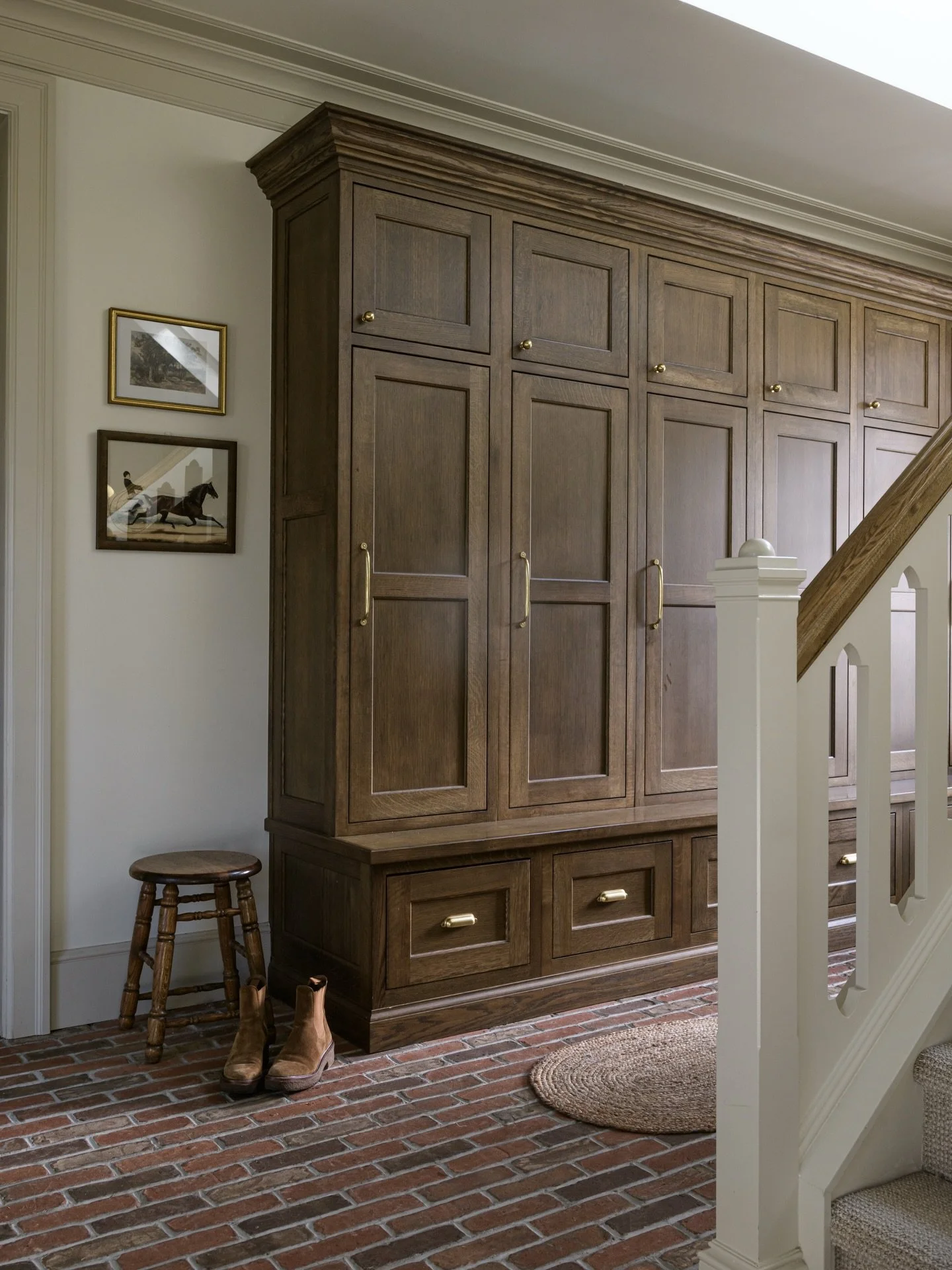 This mudroom reflects both stunning beauty and optimal functionality. A space that is used often and can be thoroughly enjoyed. Truly one of our favorite mudrooms.

Architect: @stevetiek 
Designer: @alihenrie 
Photographer: @rebekahwestoverphotograph