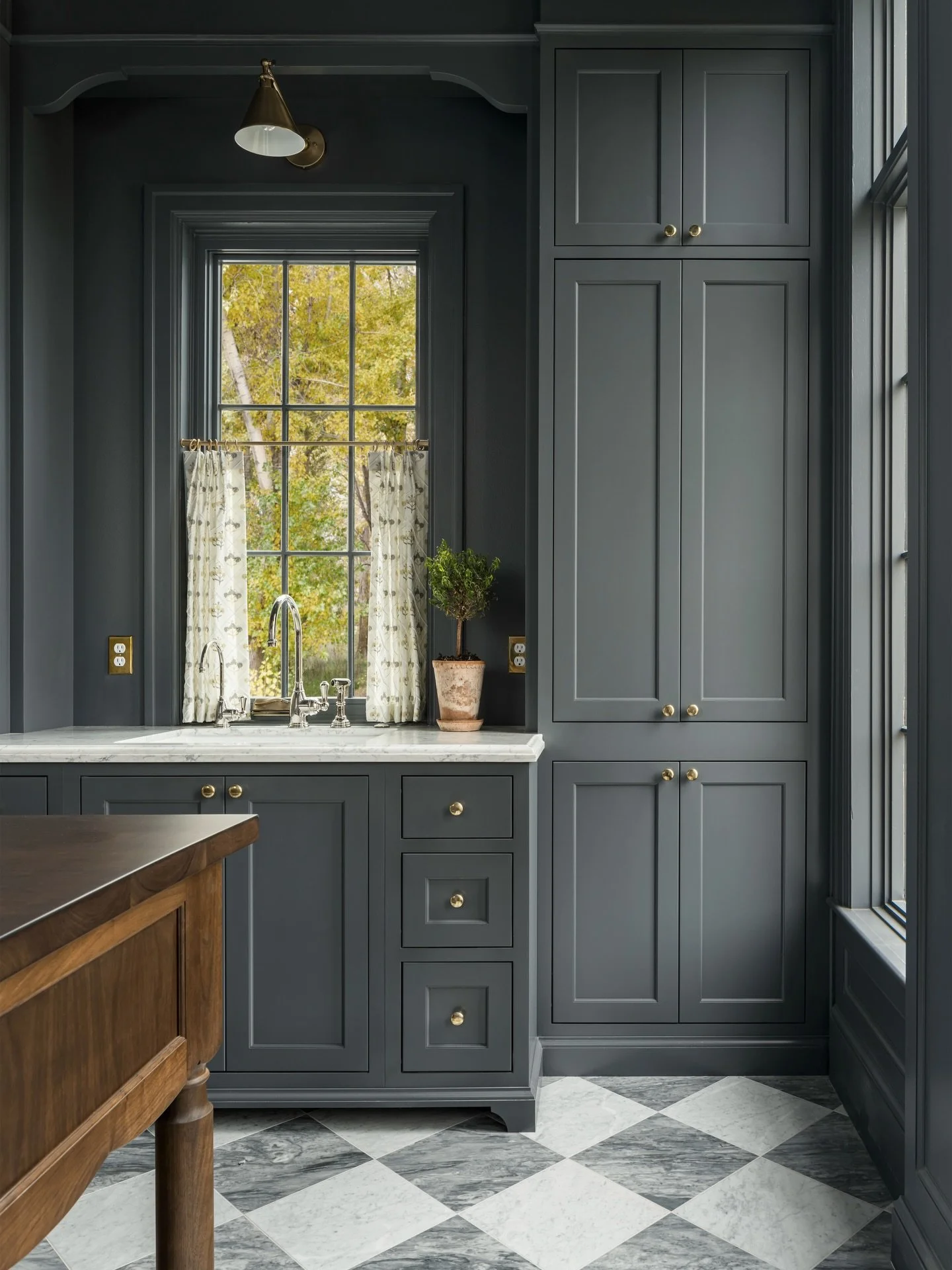 With a pantry like this cooking is always fun! We enjoyed building this beautiful room!

Architect: @stevetiek 
Designer: @alihenrie 

#pantryinspo #butlerspantry #utahbuilder