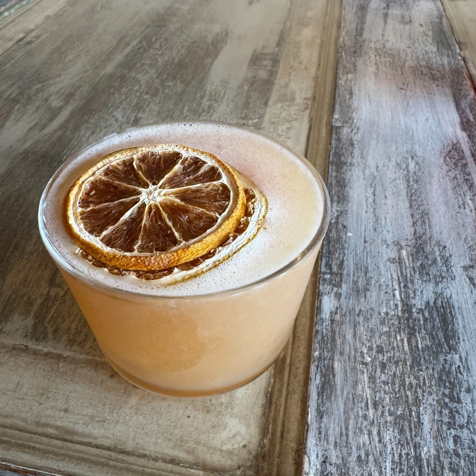✨ Happy FriYAY! 🍻

We&rsquo;re open 4&ndash;10 PM and today we&rsquo;re featuring the Golden Bloom from our spring drink menu 🌸🍊 &mdash; the perfect grapefruit sip!

Want to make it a little more tart? 😏 Just ask your bartender to turn it into a 