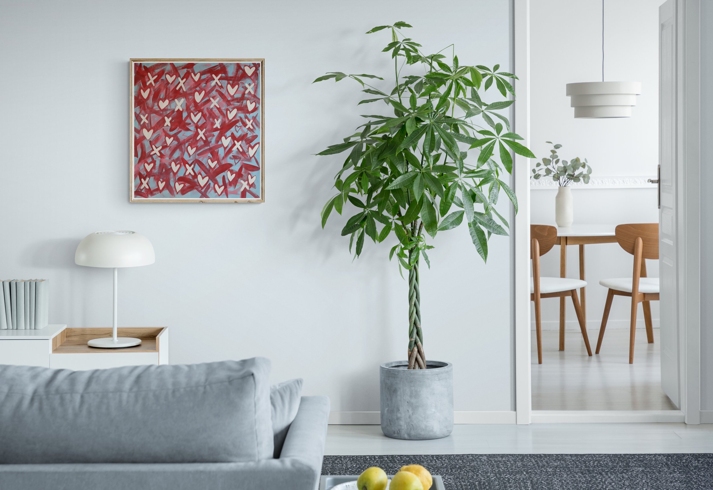 Bright_living_room_with_large_plant.jpg