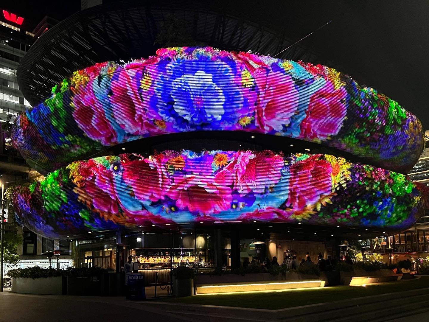 It was awesome getting to work on the installation for Barangaroo House at this years Vivid Festival with @visualmonkey_tv 

Thanks to @visualmonkey_tv for bringing me on board for this one, it was a great project to be a part of.

@barangaroohouse 
