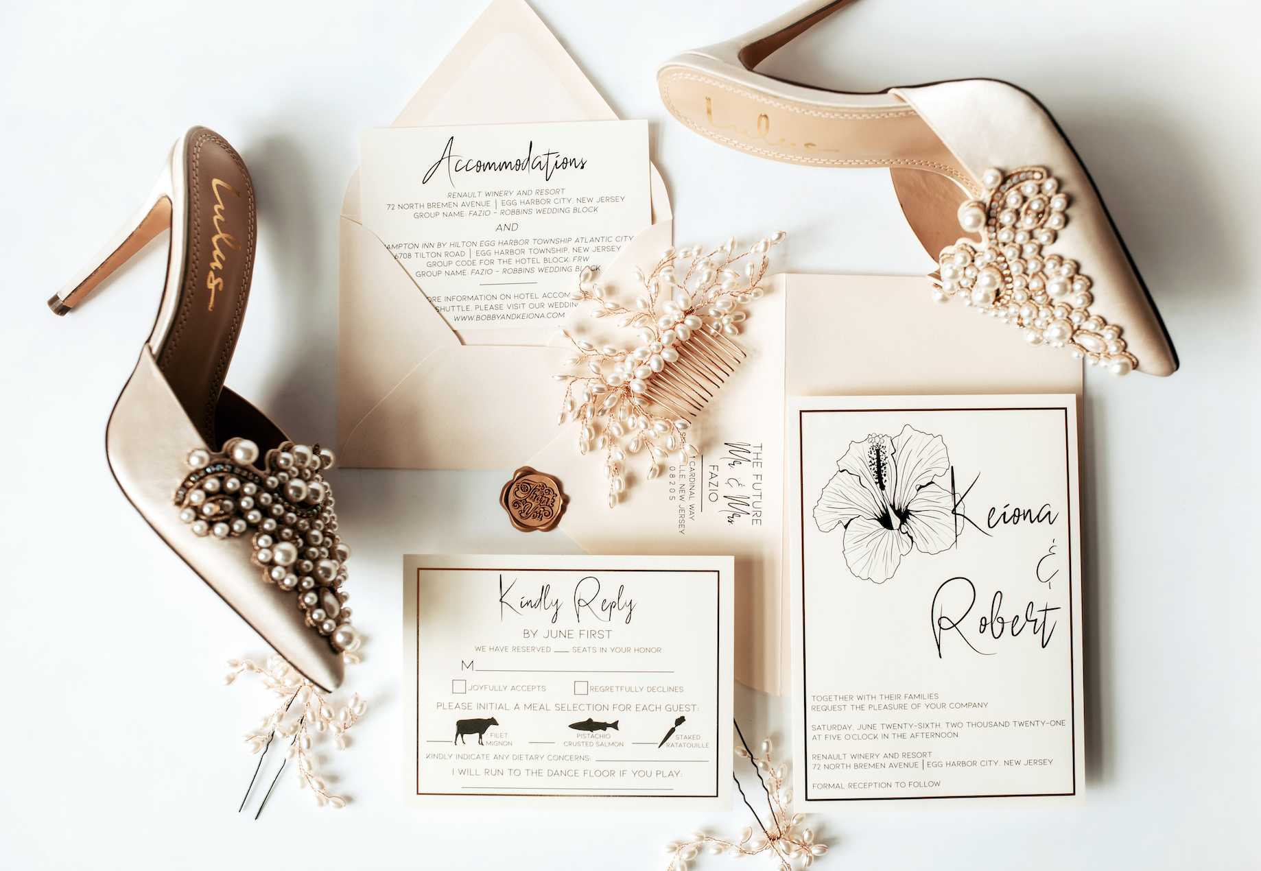 blush-envelope-wedding-invites.png